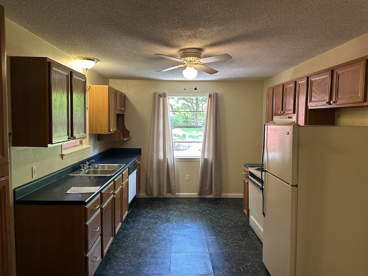 4933 Willow Lawn Drive