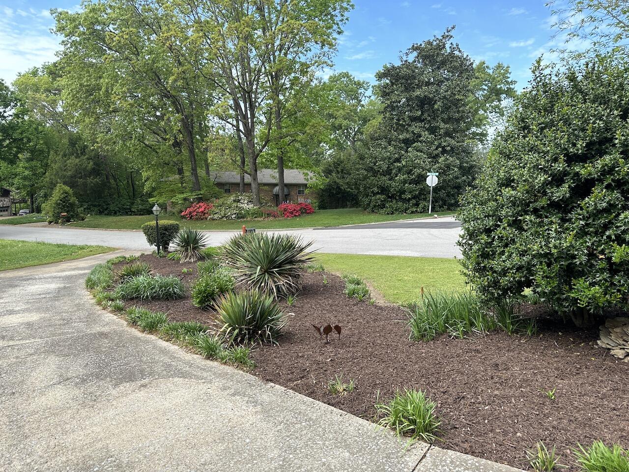 4933 Willow Lawn Drive