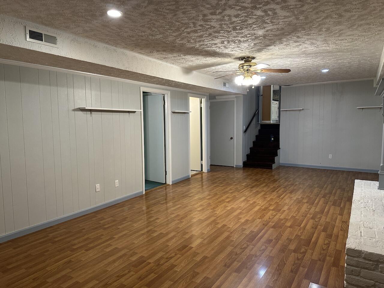 4933 Willow Lawn Drive