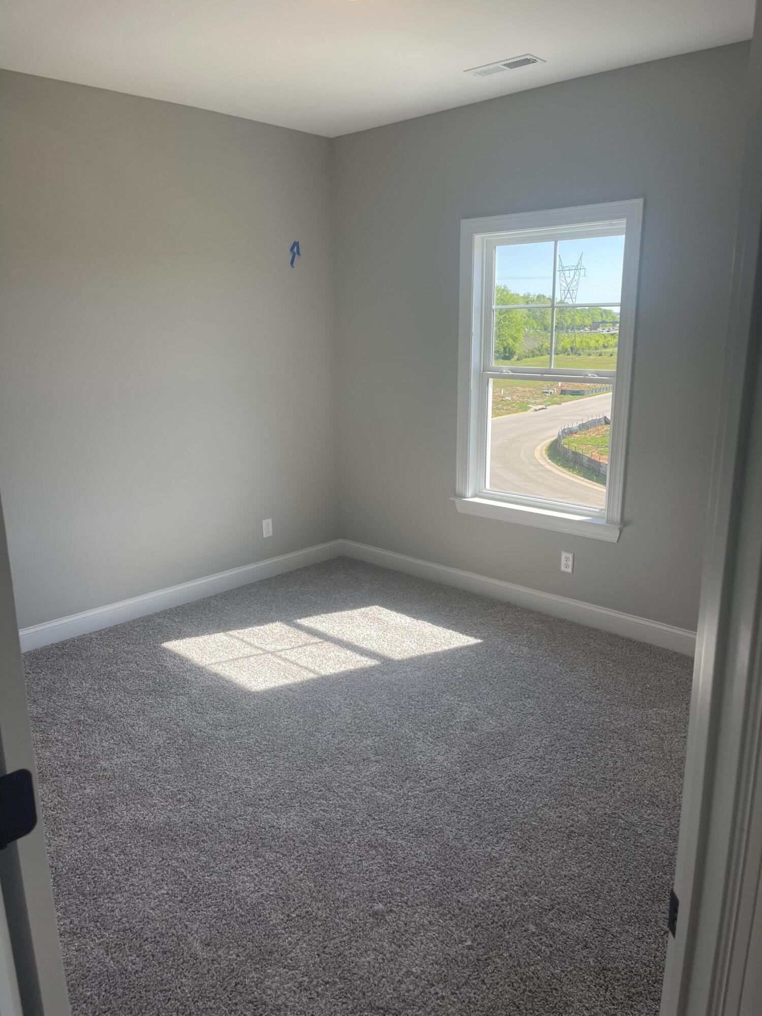 9002 Knolling Loop, 24