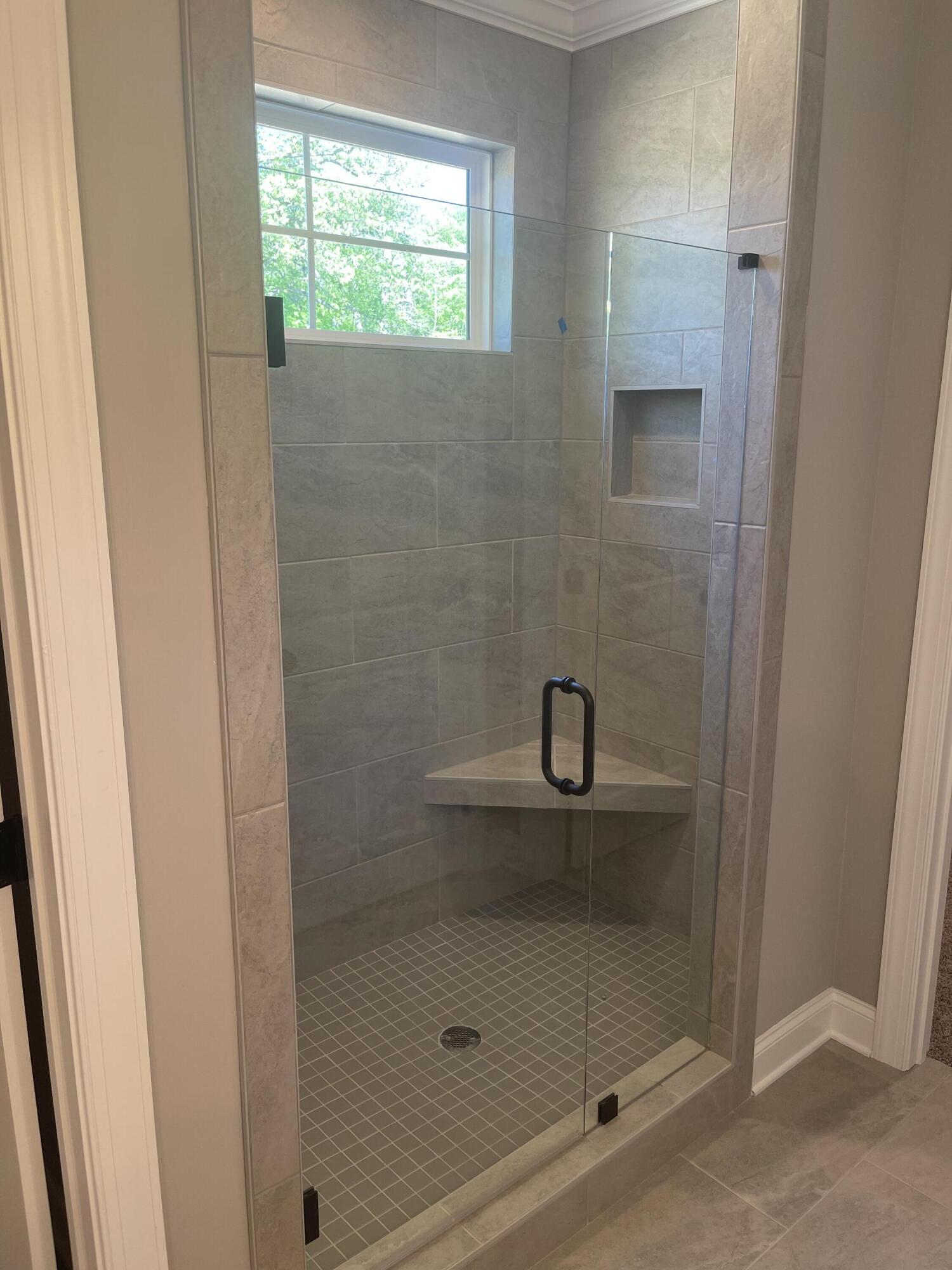 9002 Knolling Loop, 24