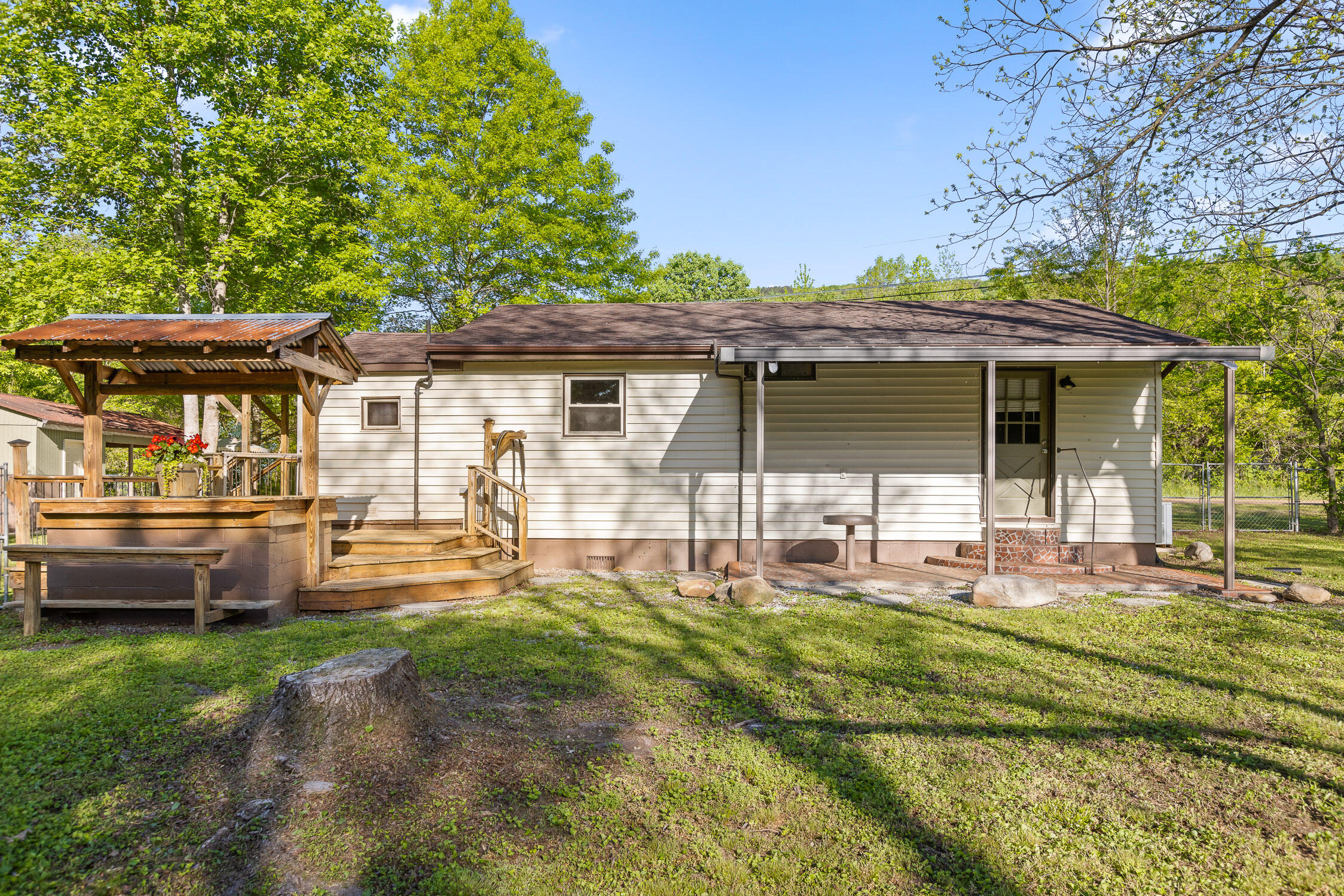 326 Newman Rd