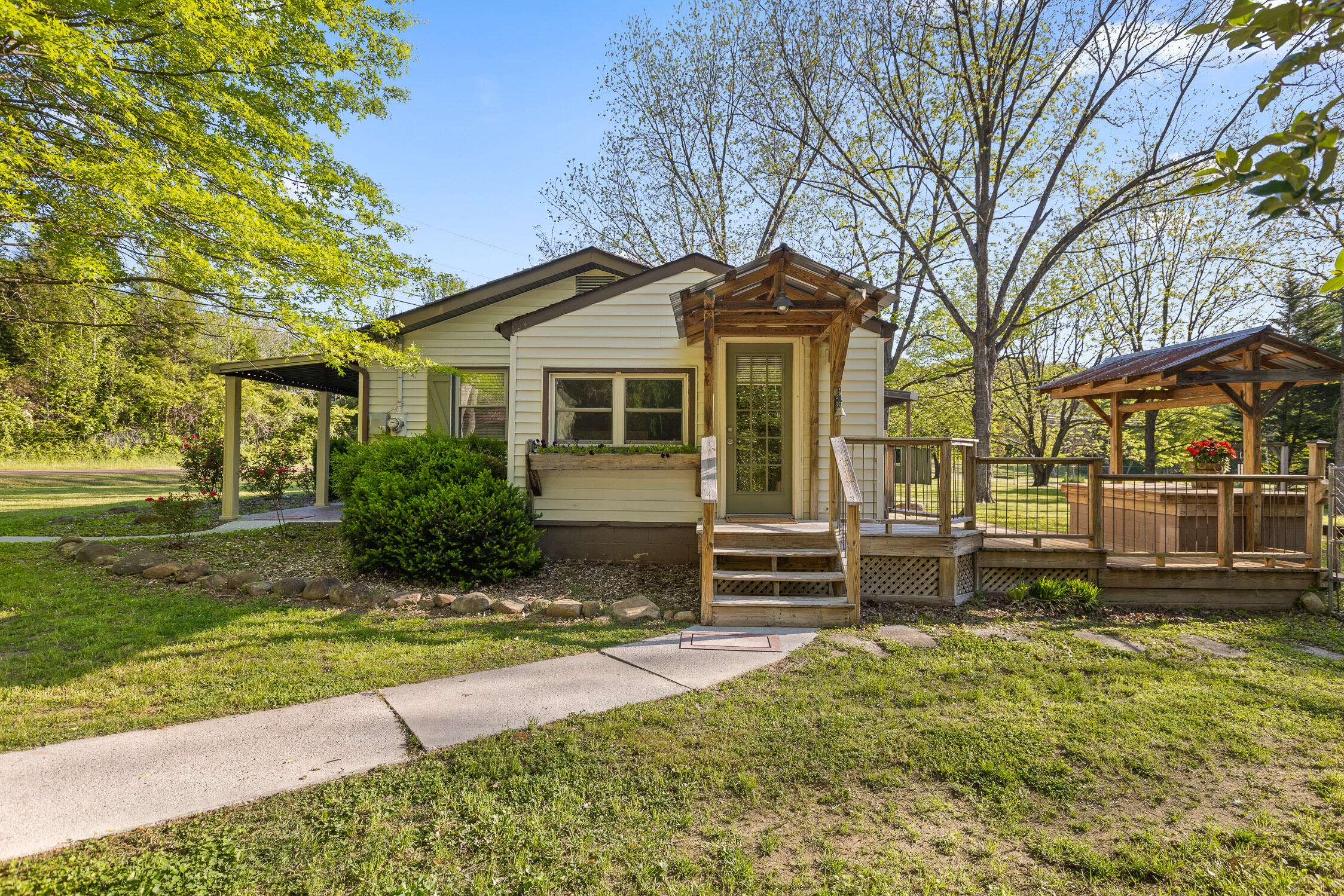 326 Newman Rd