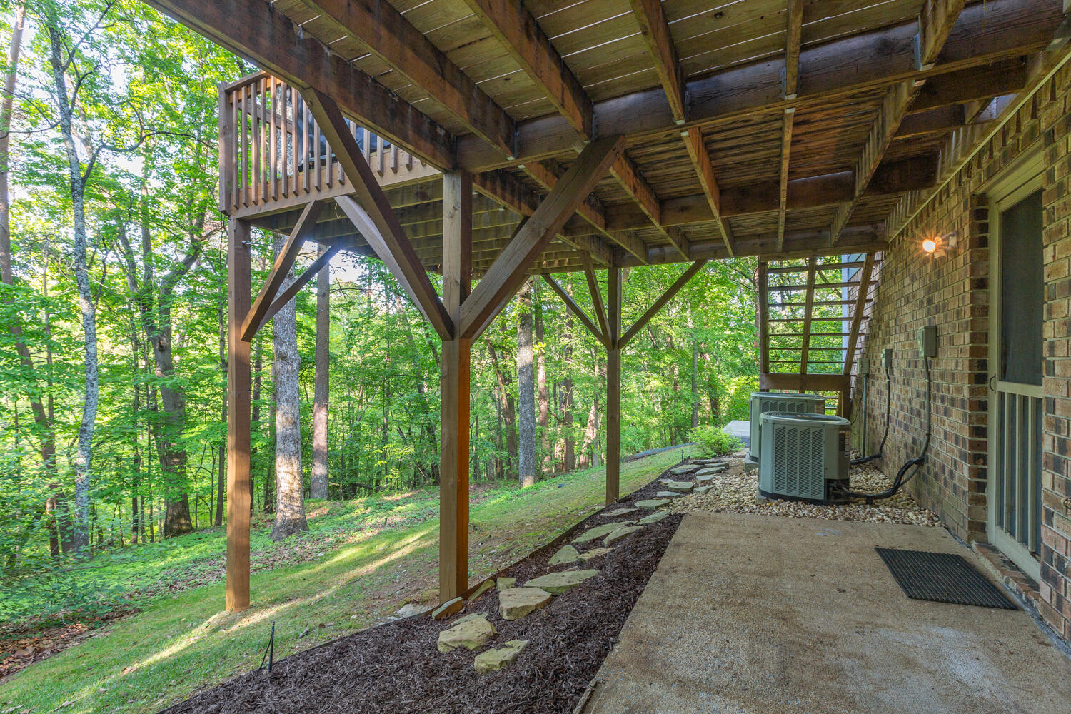 816 Fox Chase Lane