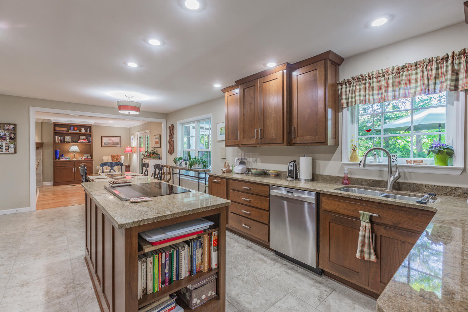 816 Fox Chase Lane