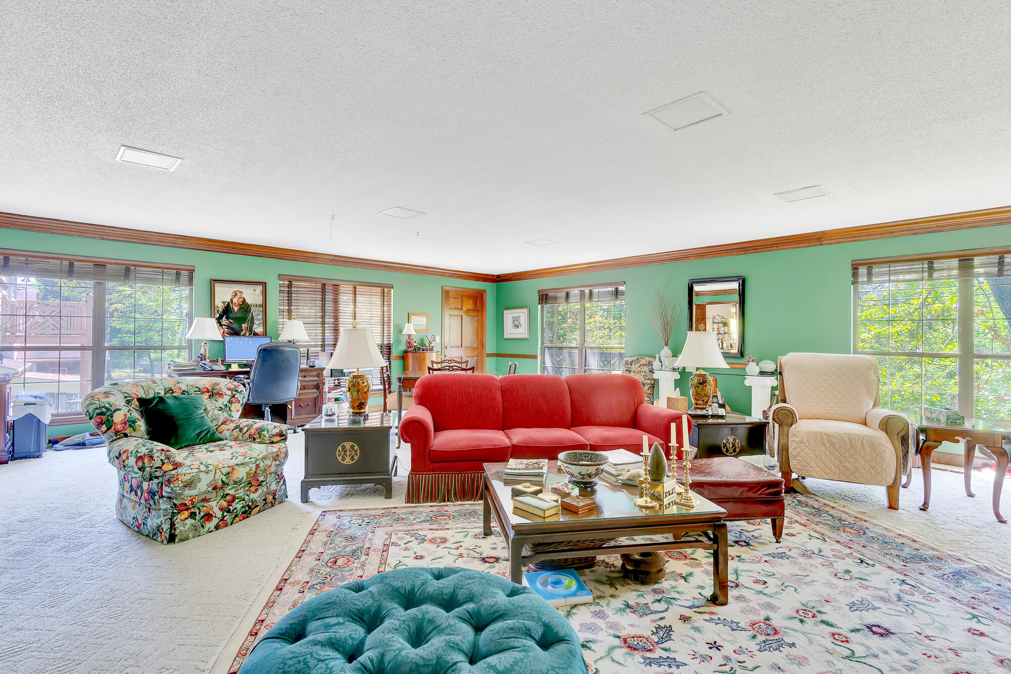 4017 Highwood Dr