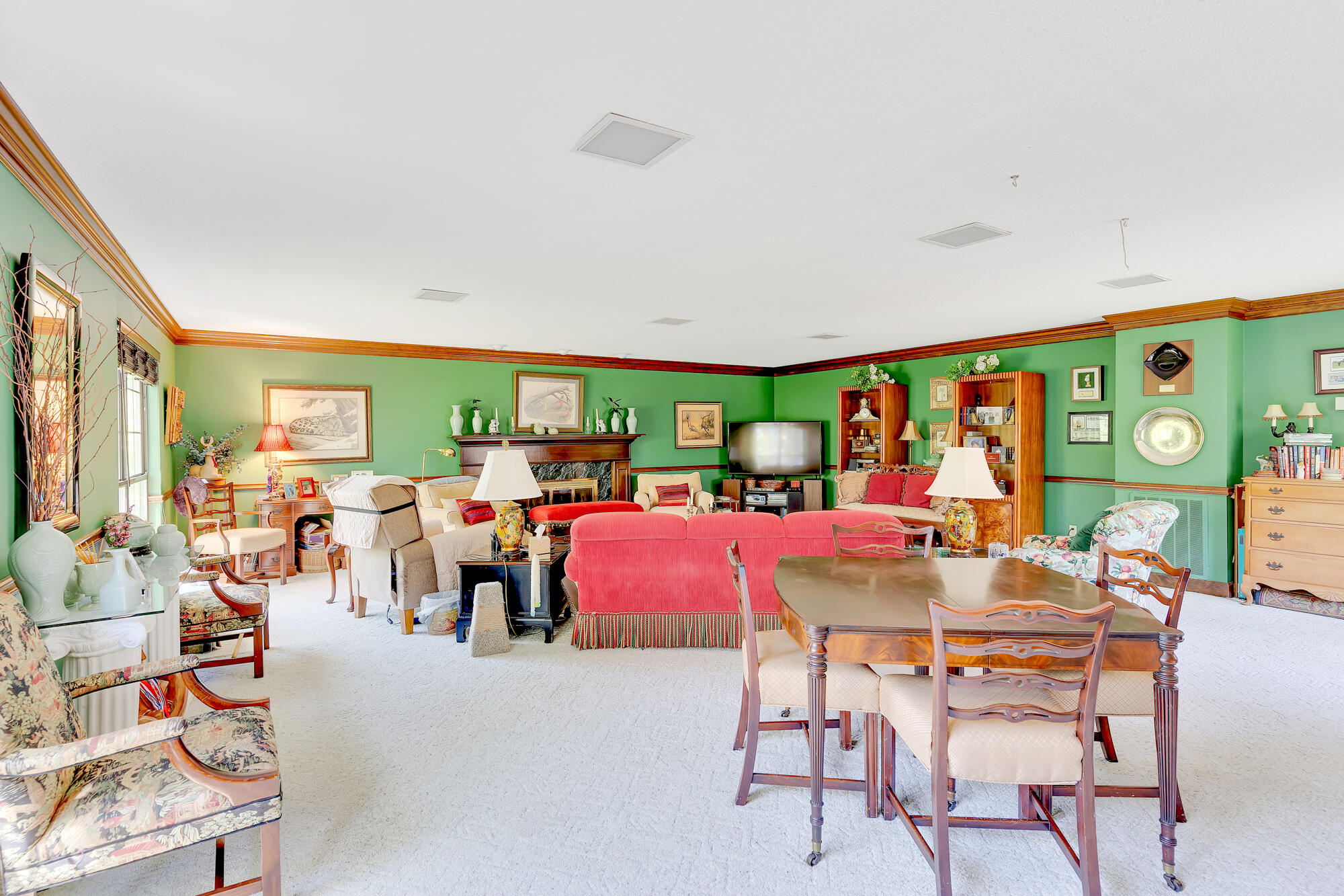 4017 Highwood Dr