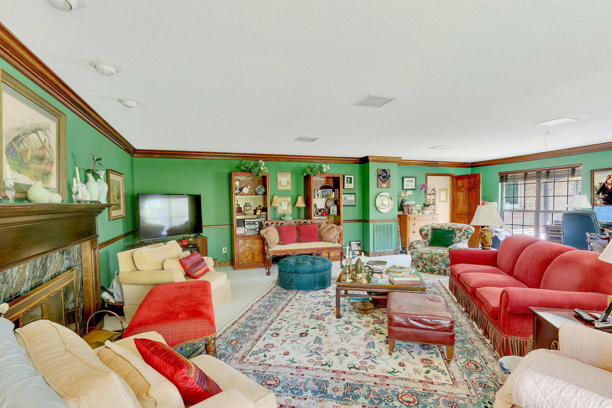 4017 Highwood Dr