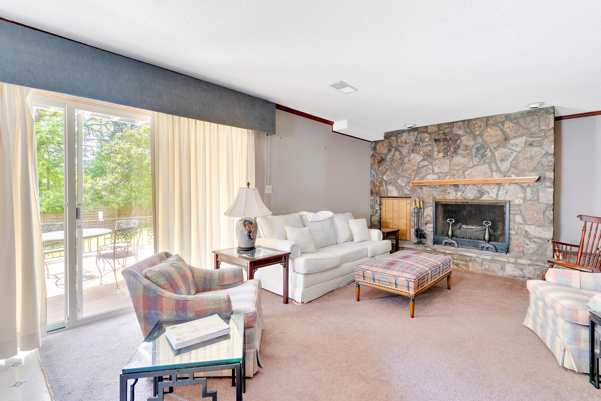 4017 Highwood Dr