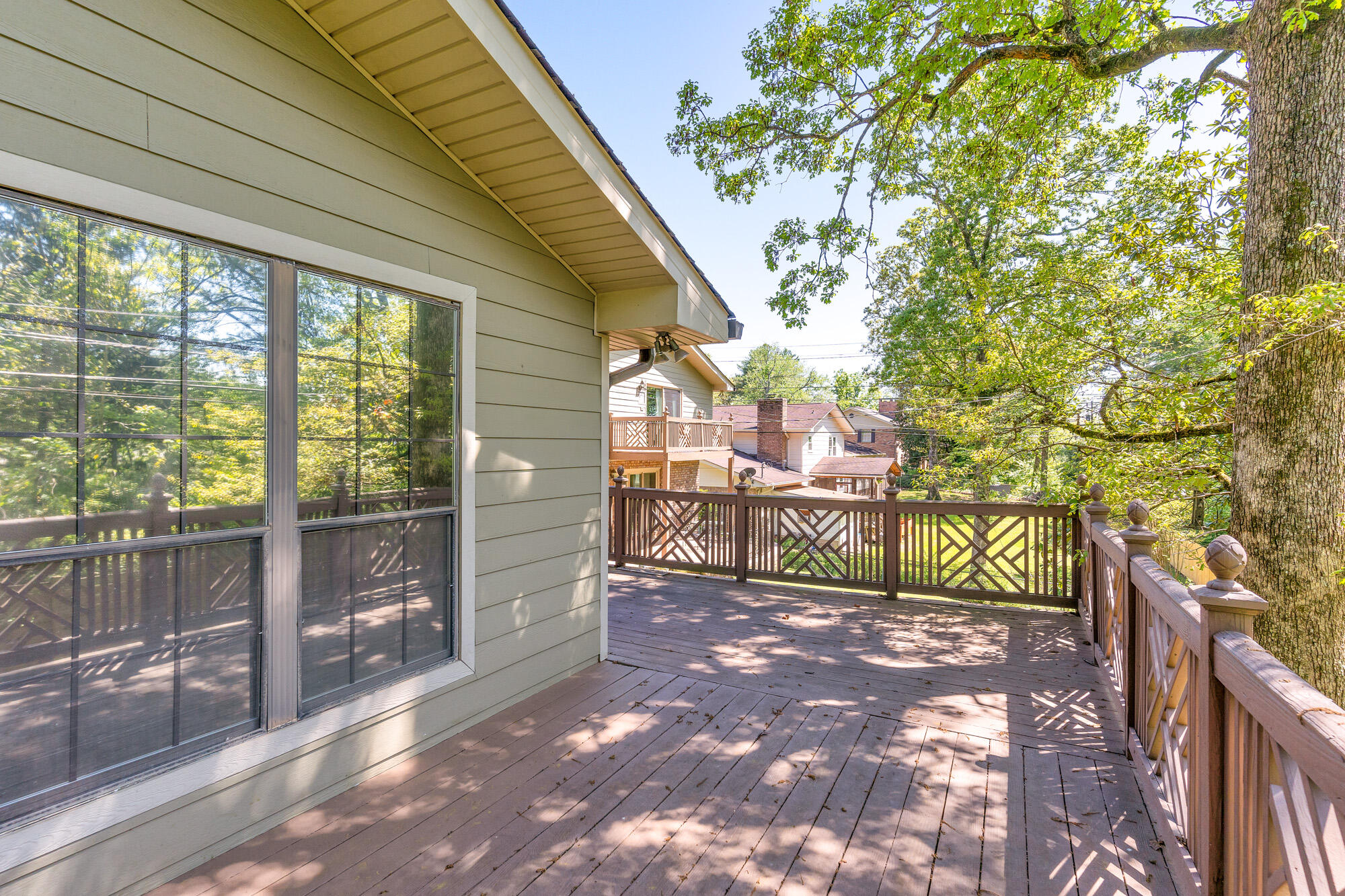 4017 Highwood Dr