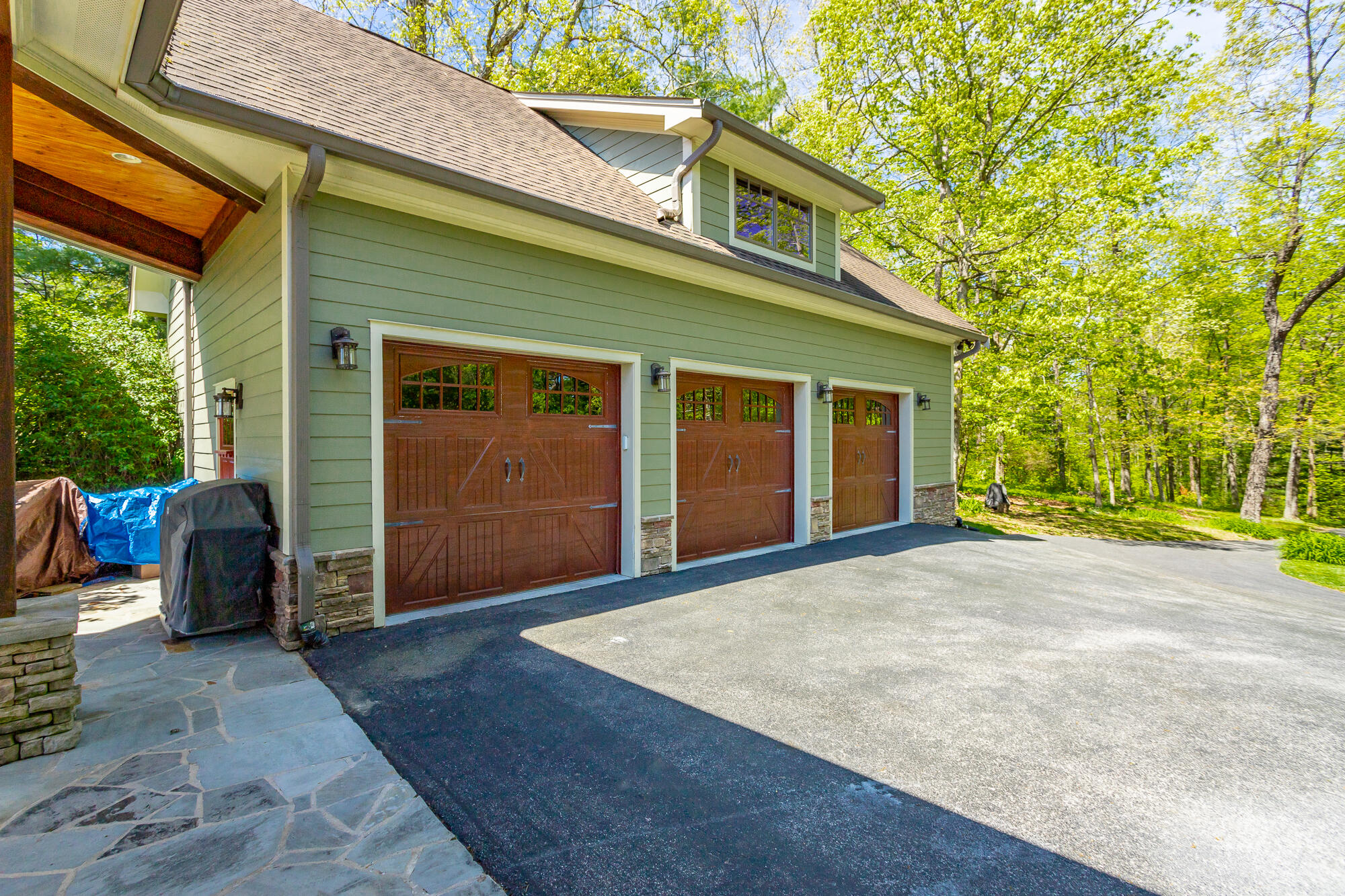 6312 Forest Park Drive