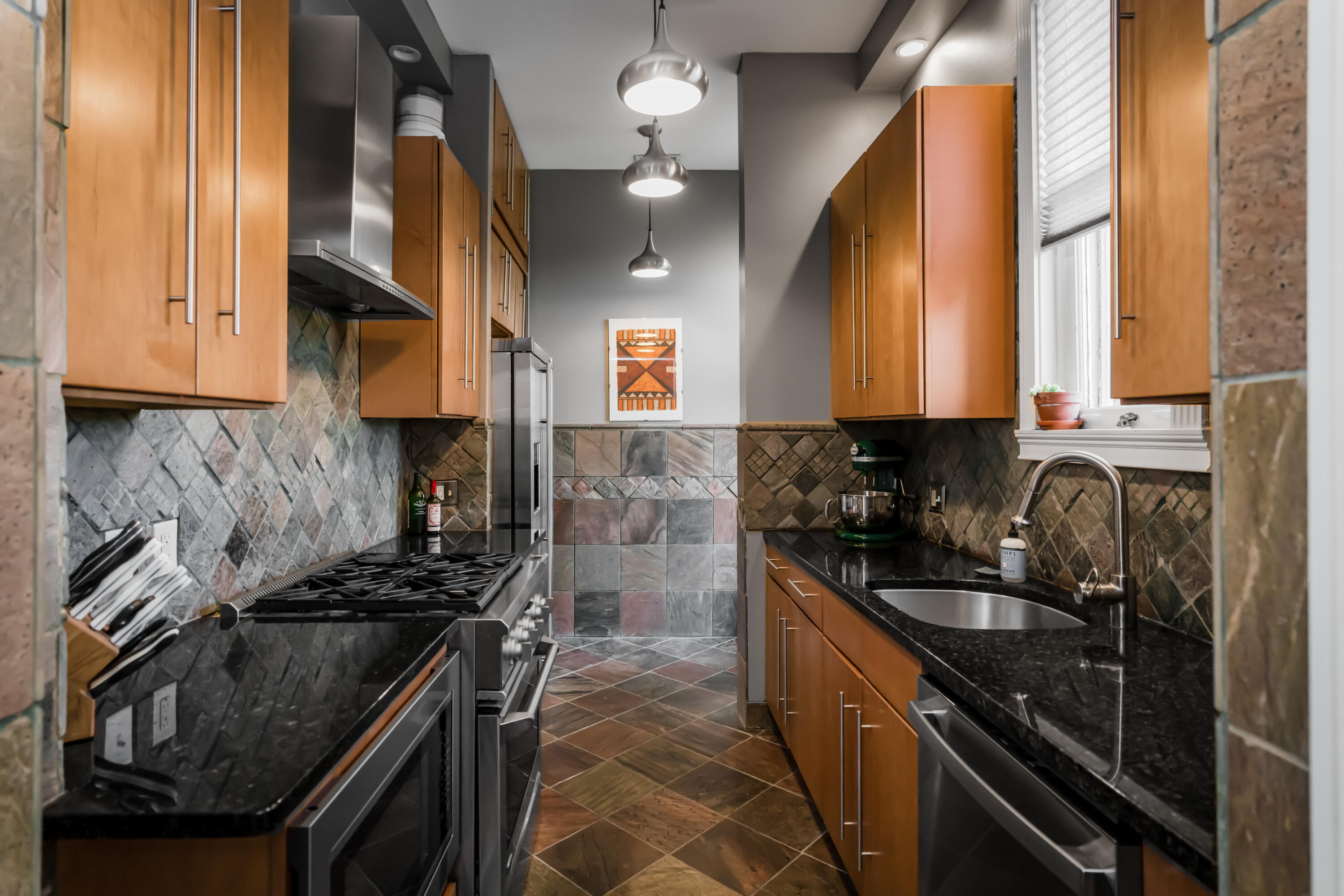 900 Vine Street, 2