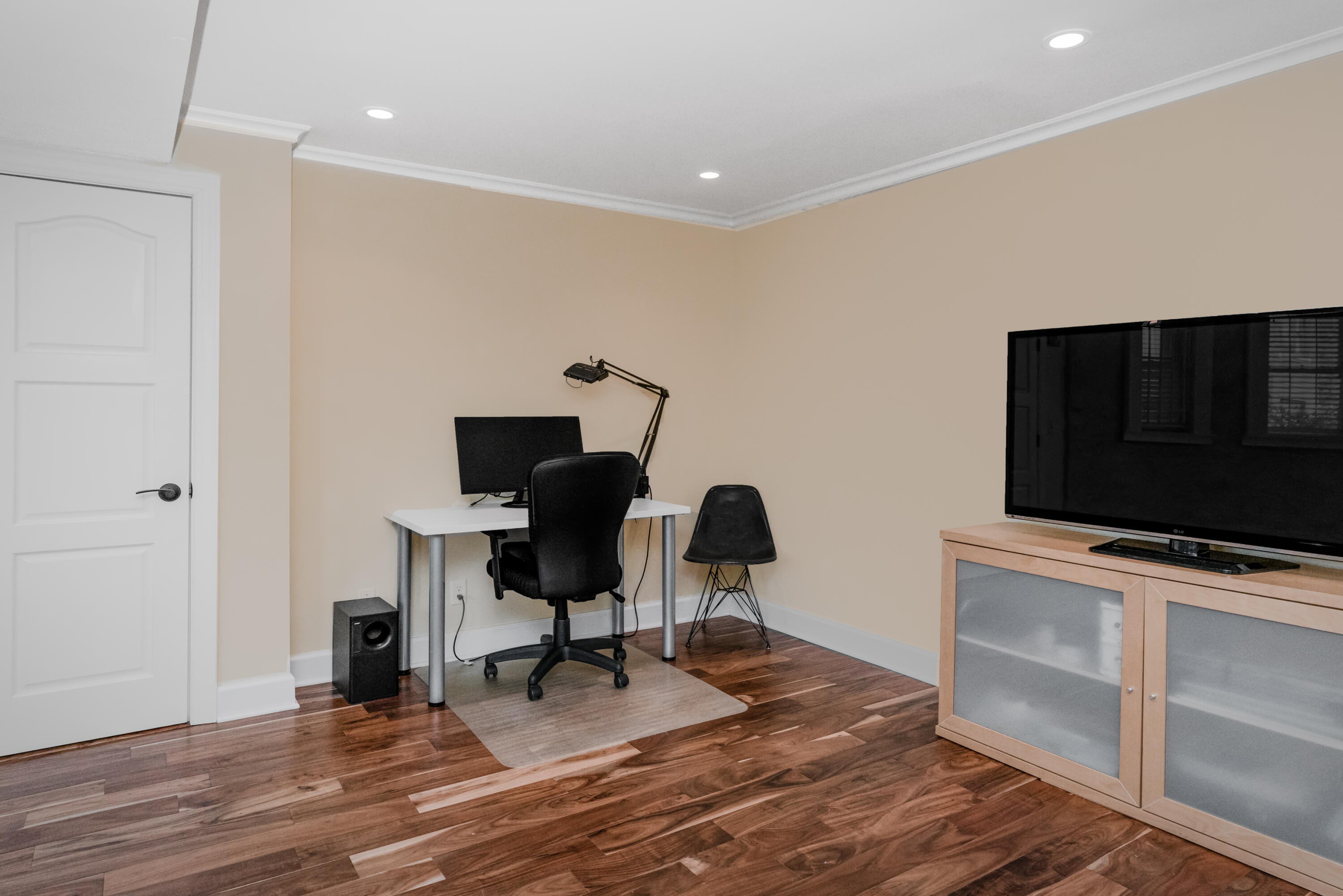 900 Vine Street, 2