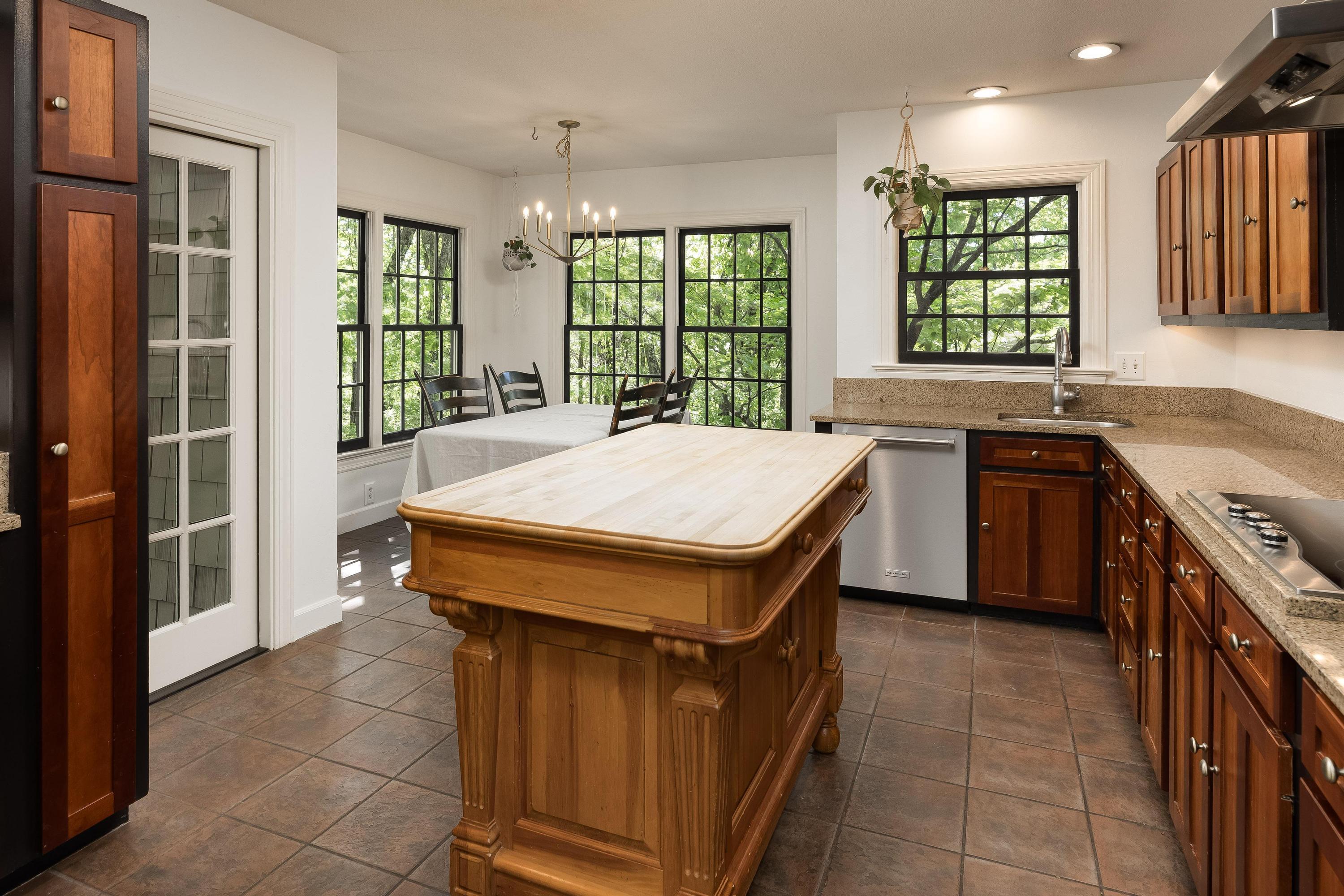 1115 Cumberland Road