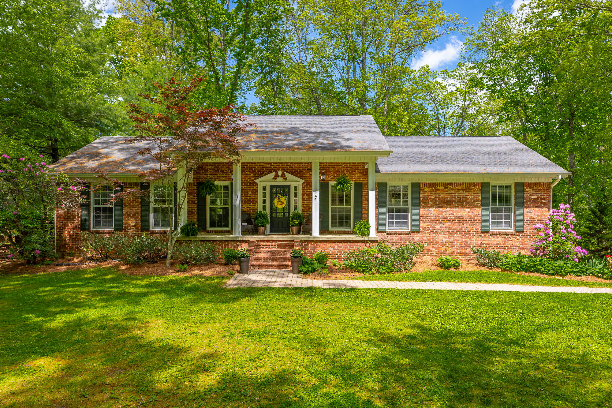 904 Glamis Circle