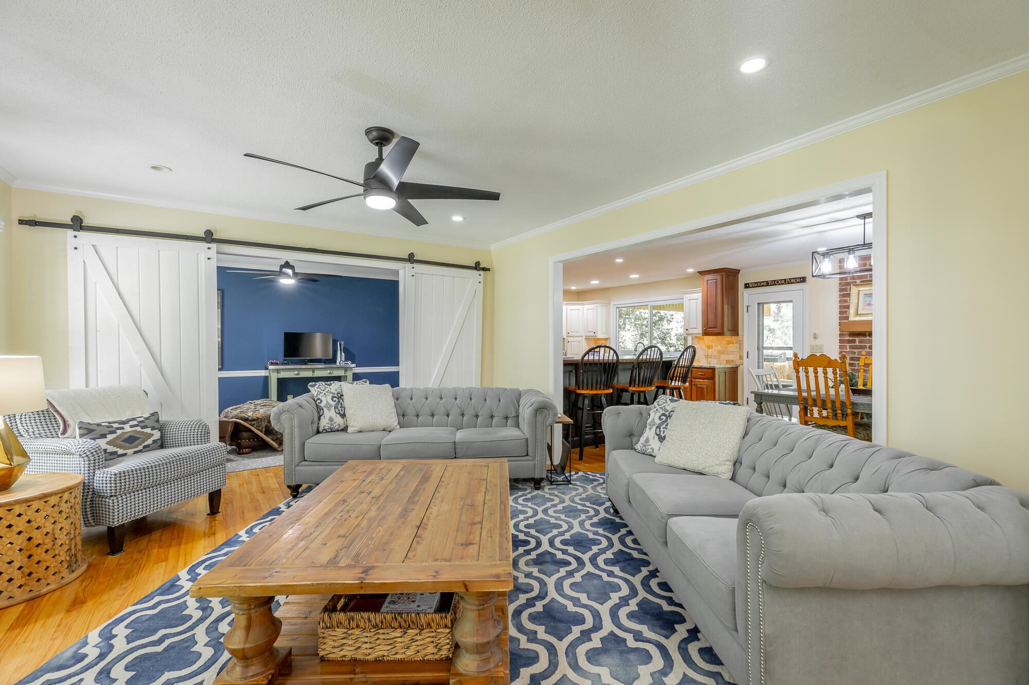 904 Glamis Circle