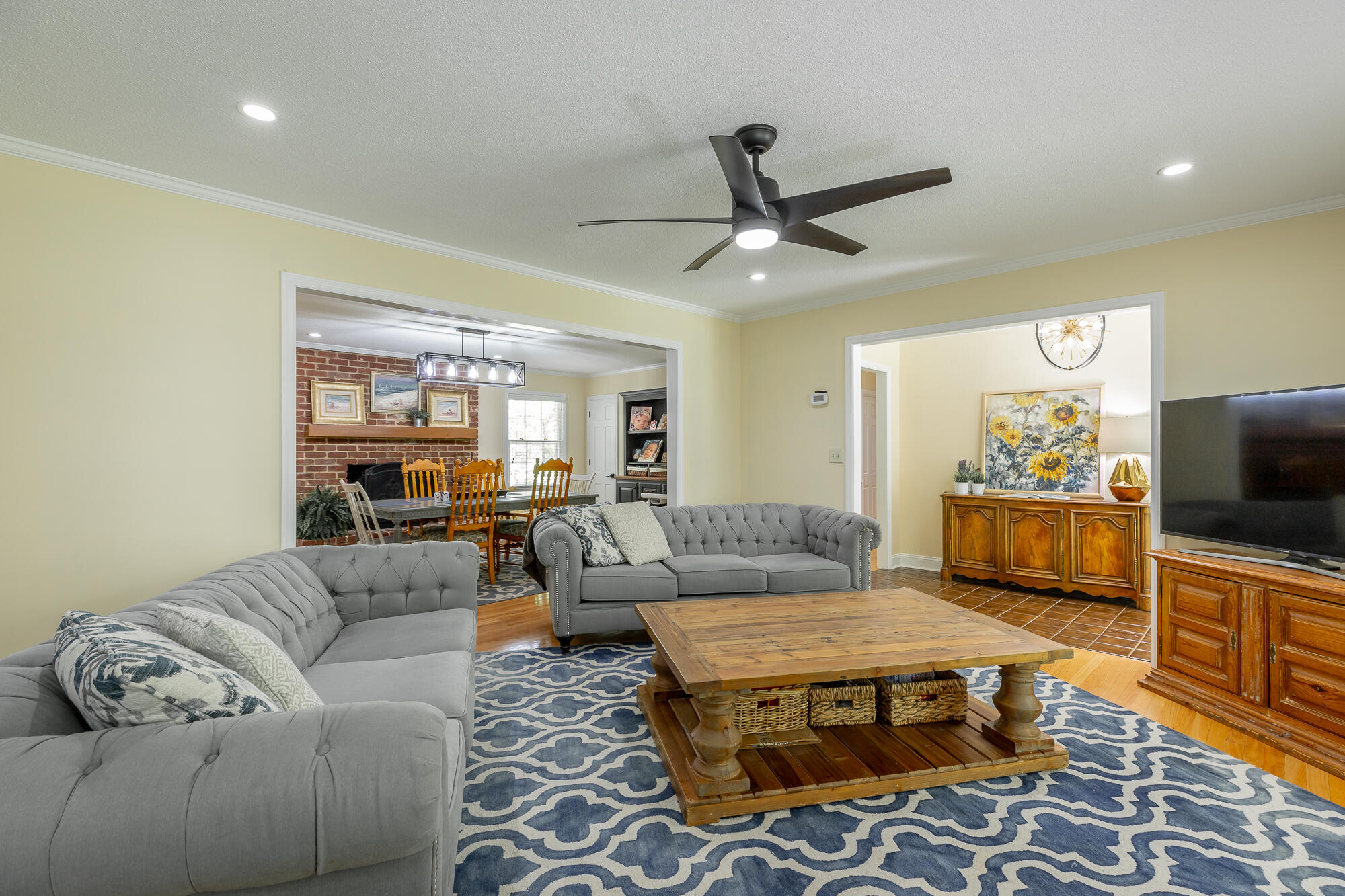 904 Glamis Circle