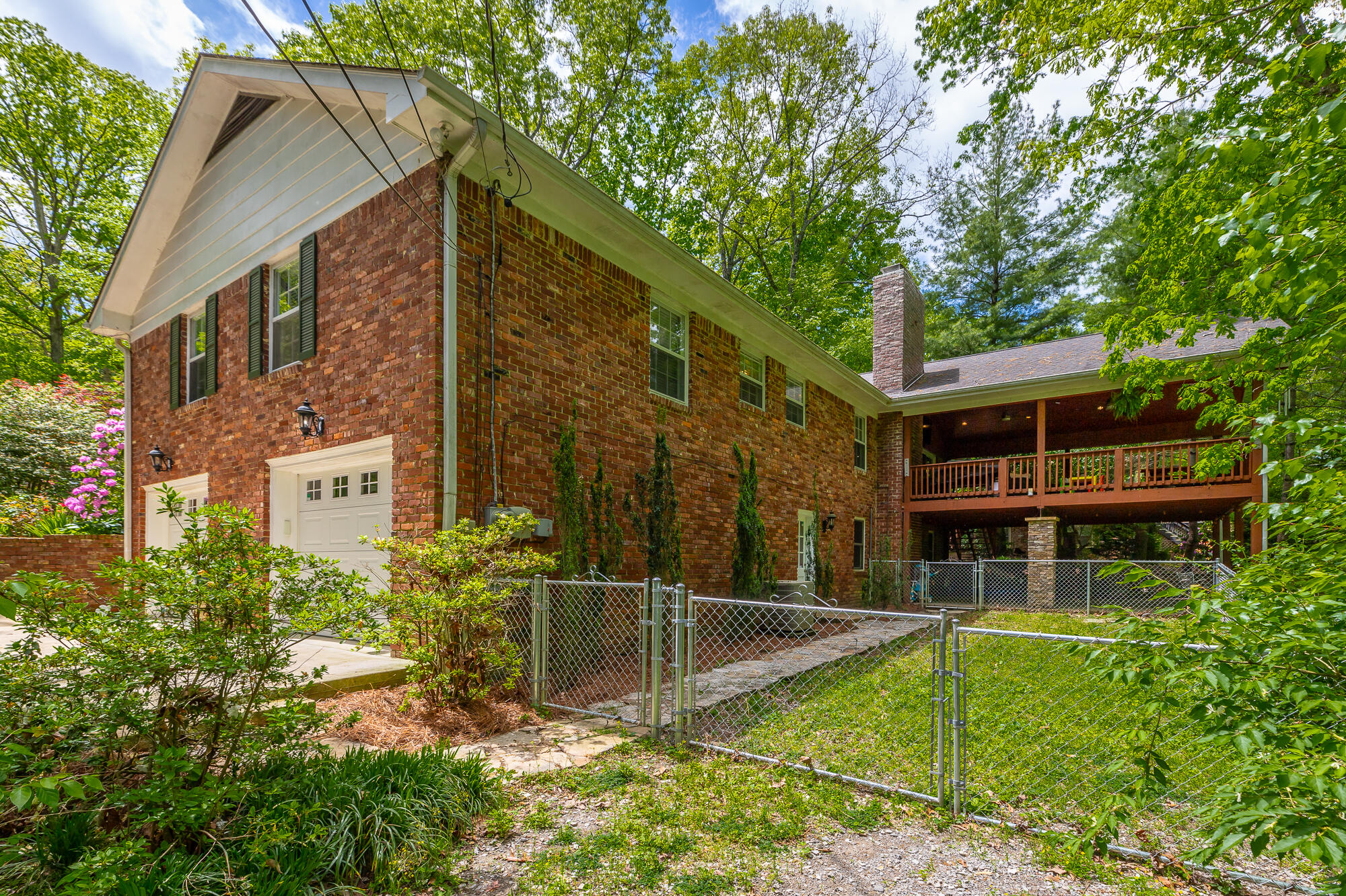 904 Glamis Circle