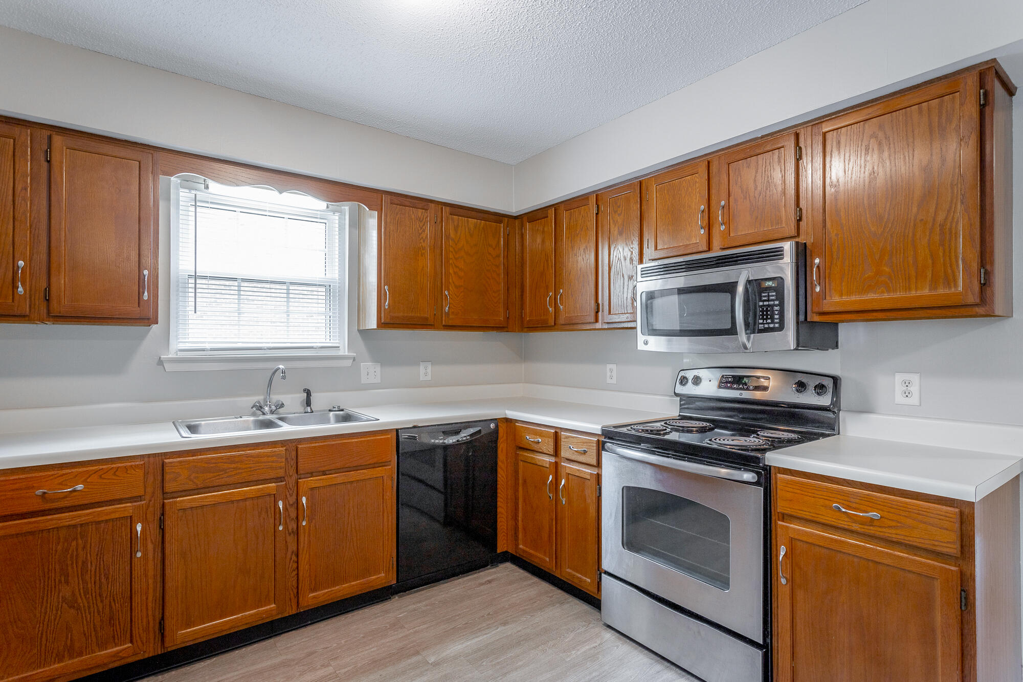 2622 Hickory Valley Rd, Unit B