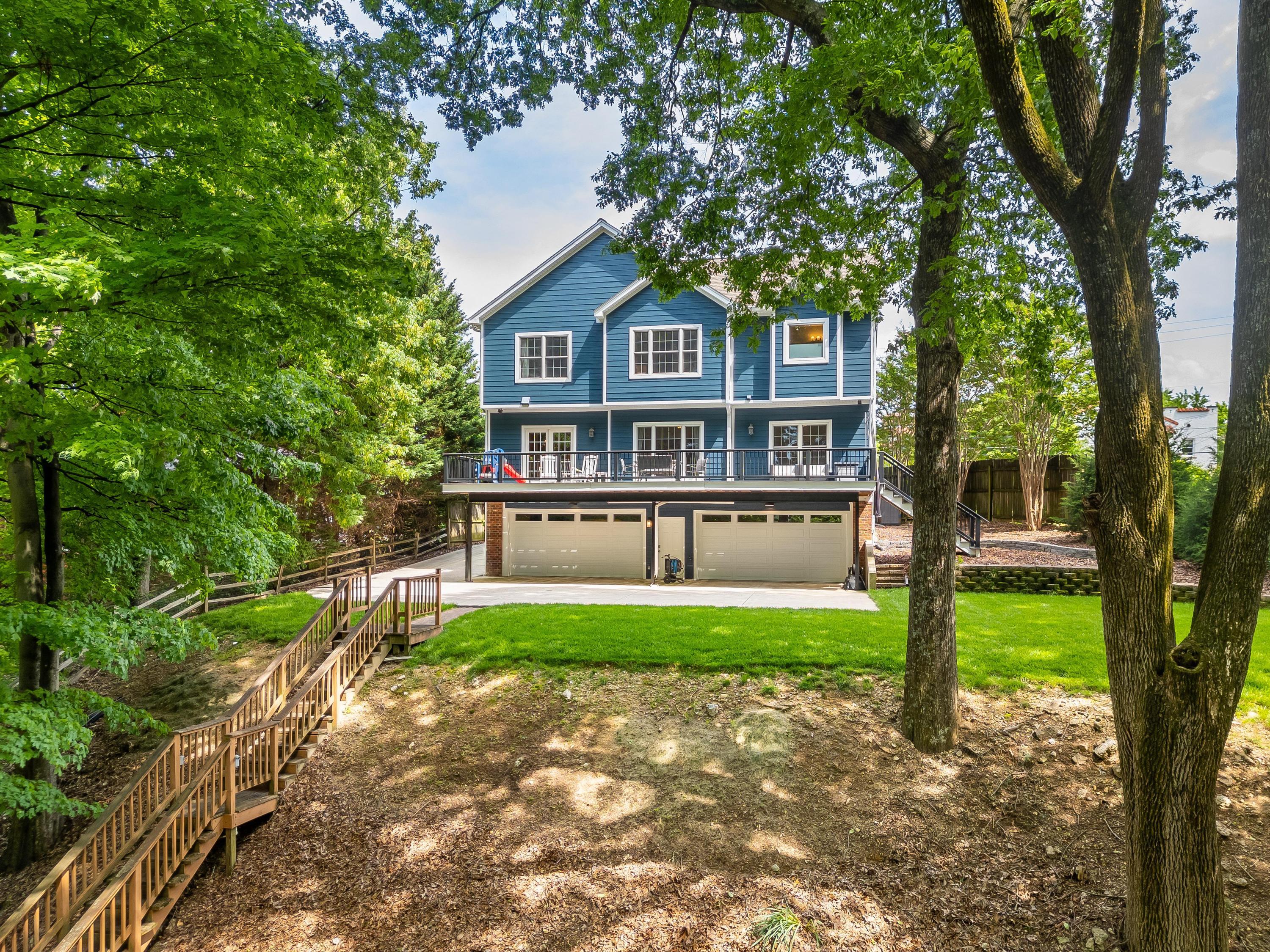 715 Forest Avenue
