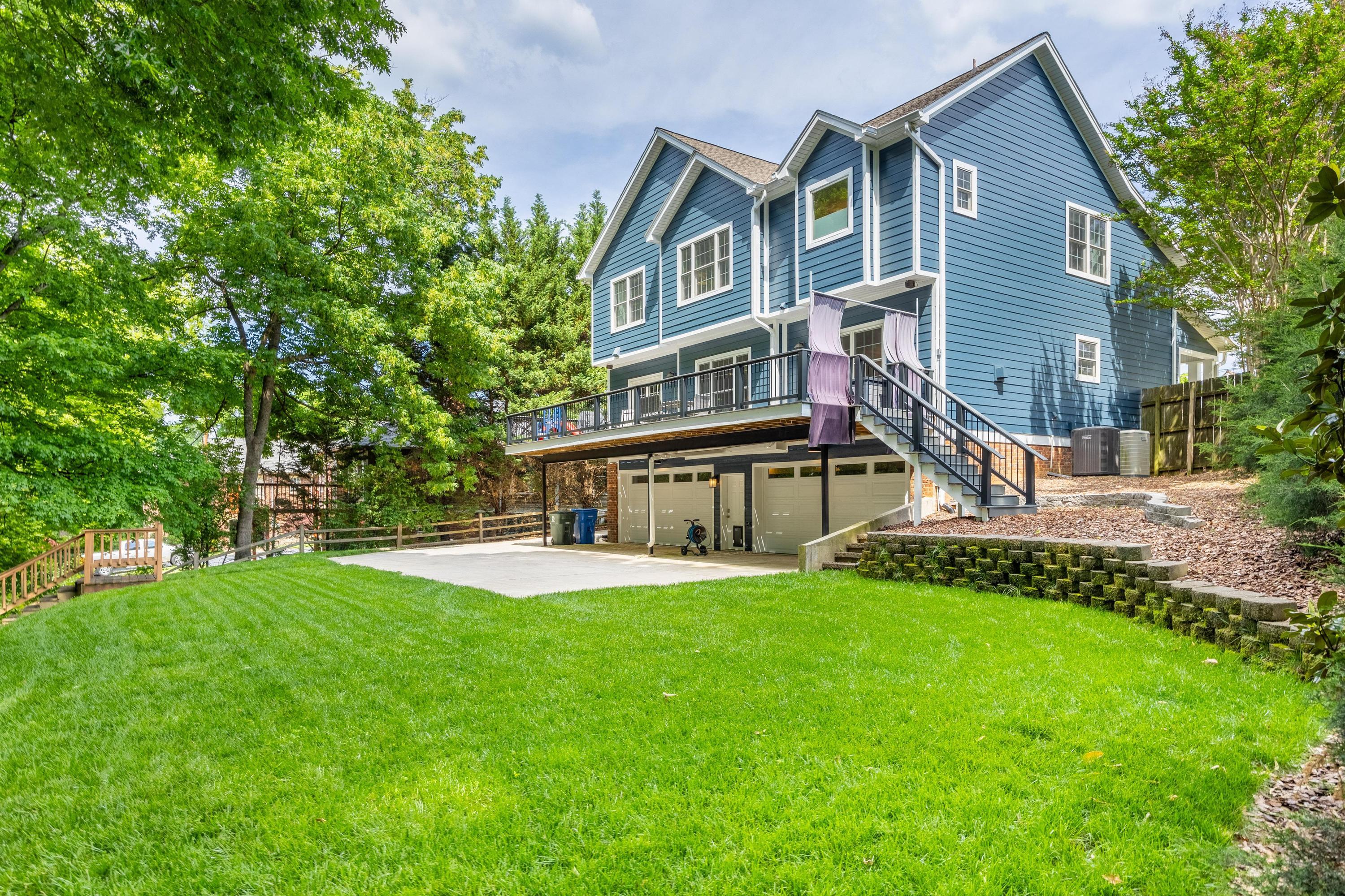 715 Forest Avenue