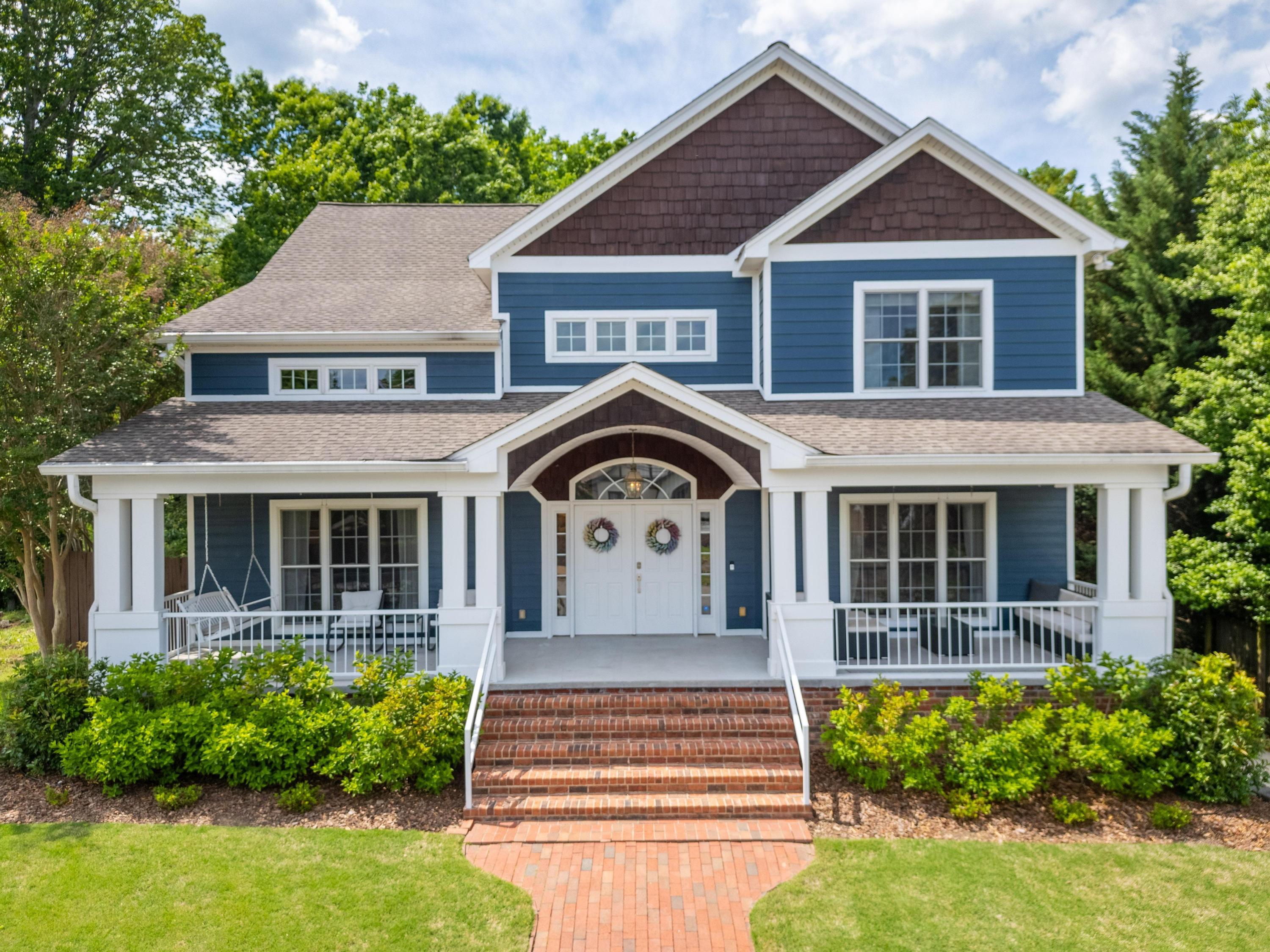 715 Forest Avenue