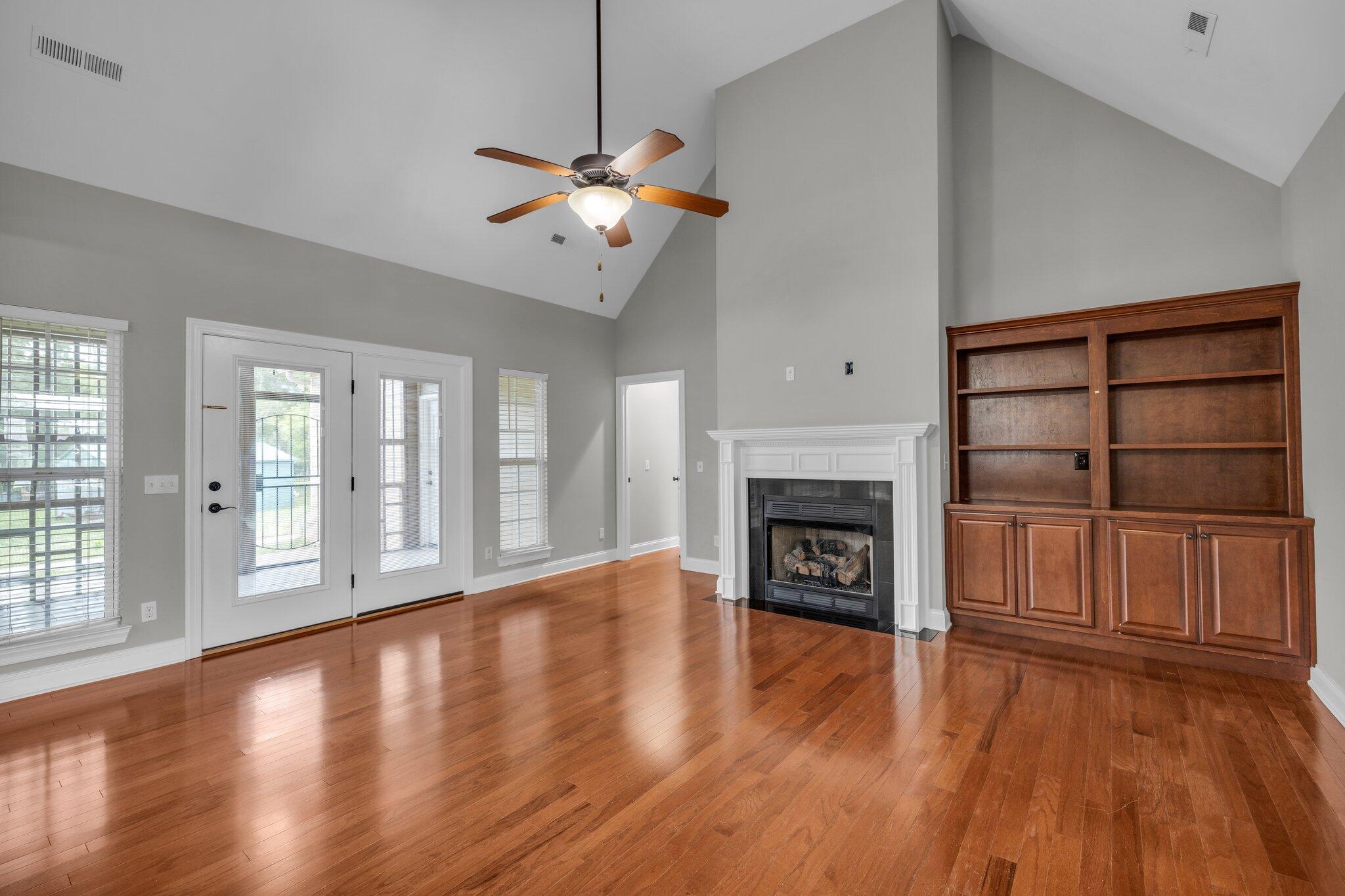 5340 Mandarin Circle