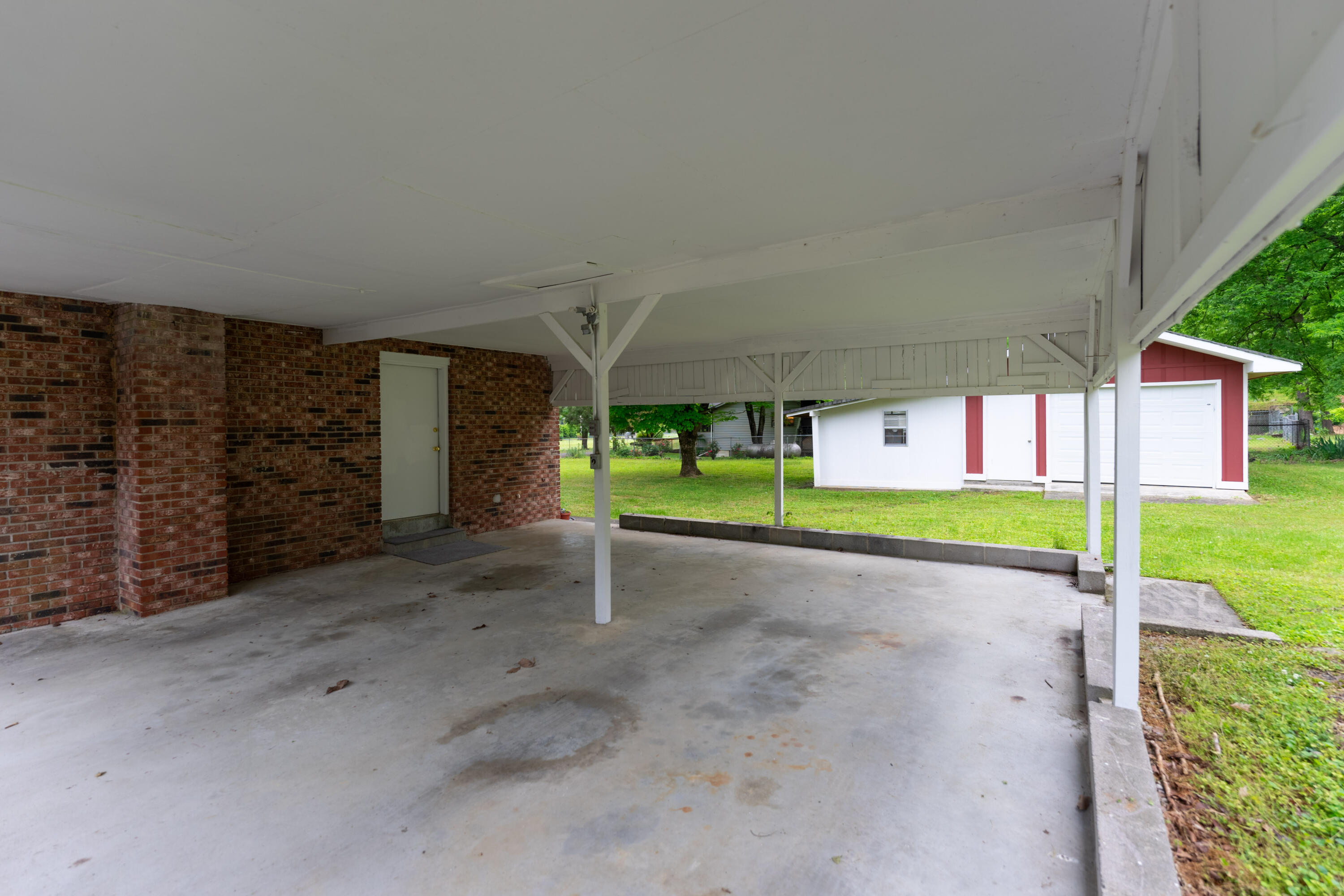 807 Pickett Gulf Road