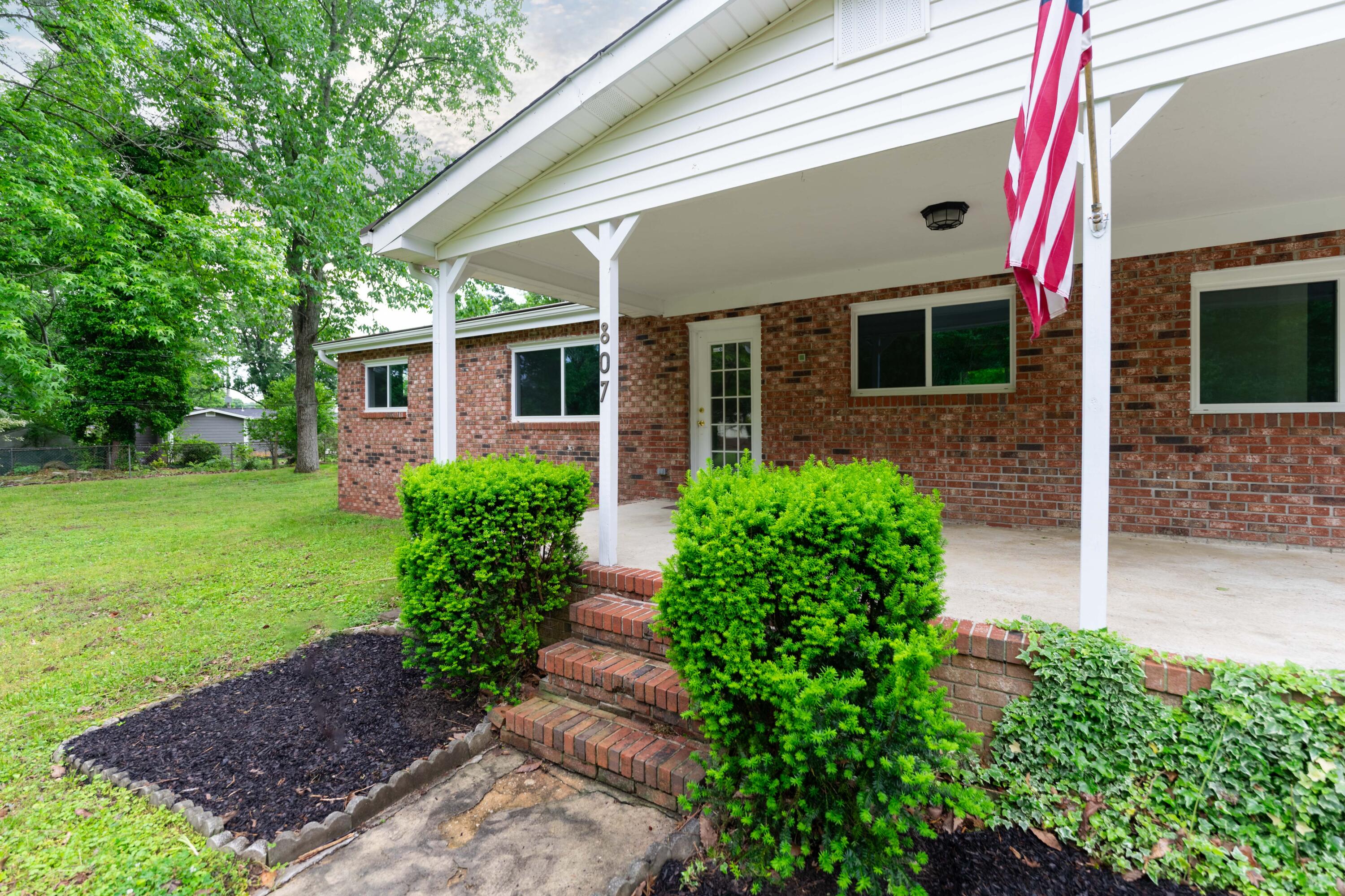 807 Pickett Gulf Road