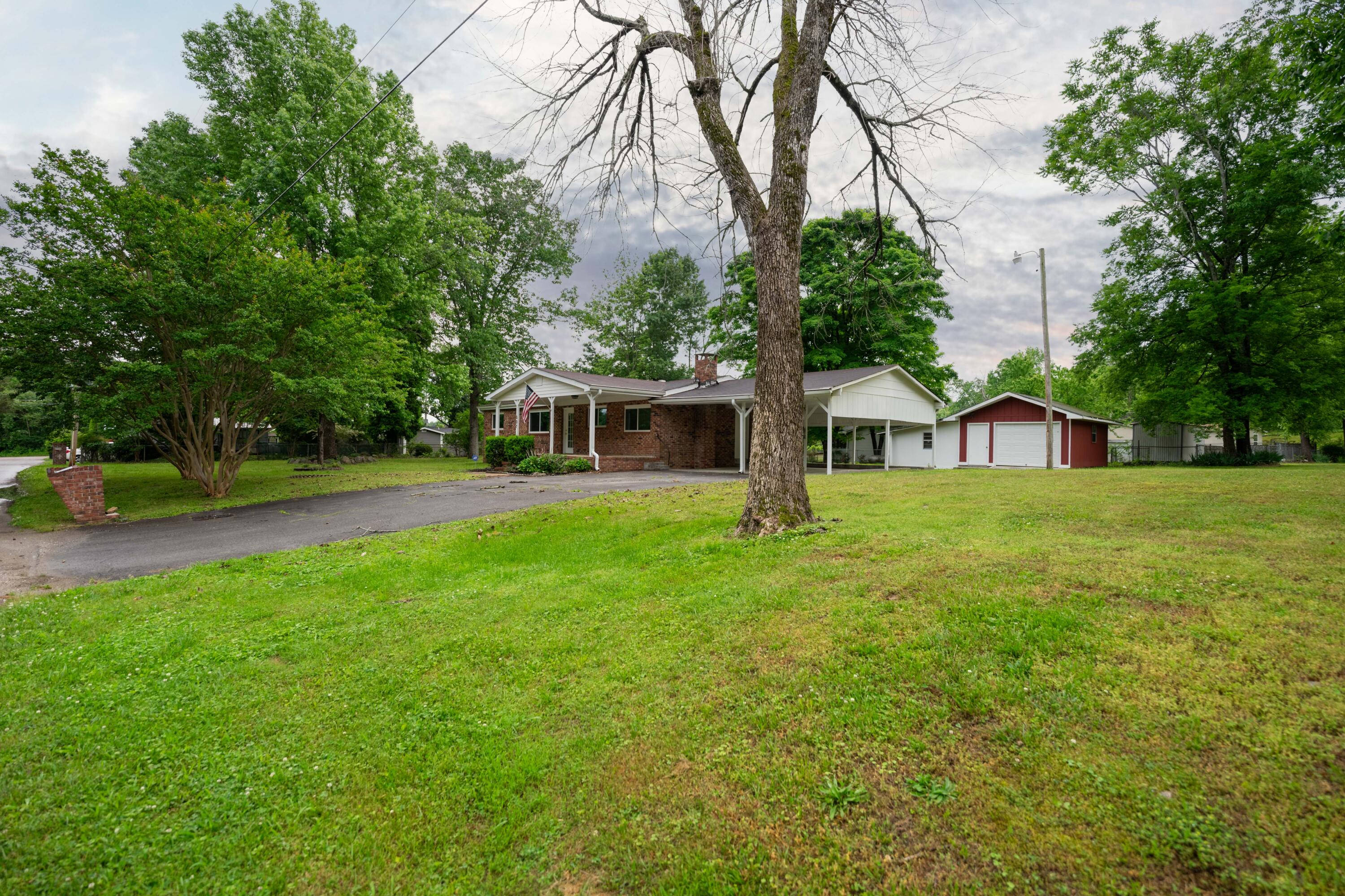 807 Pickett Gulf Road