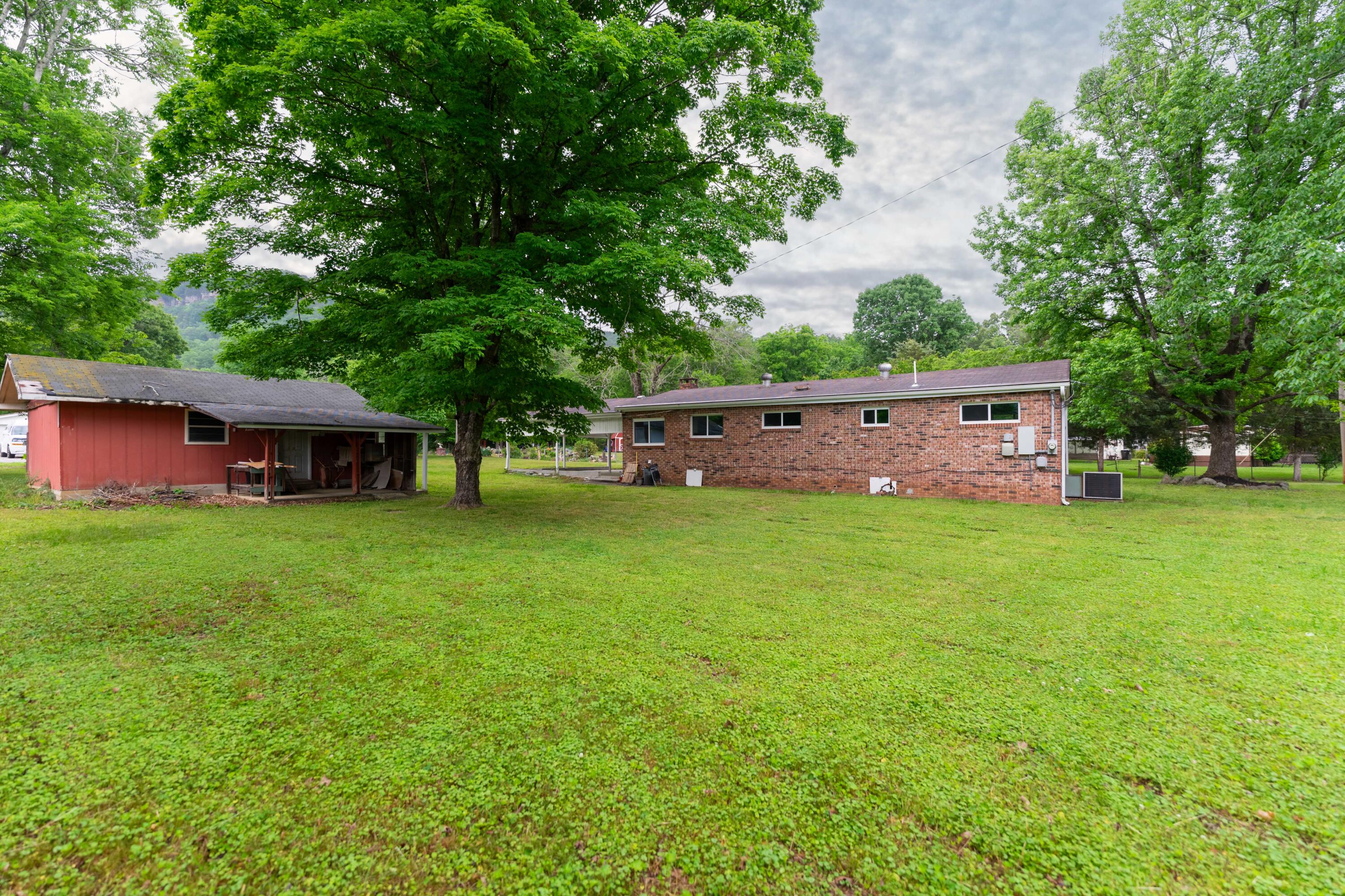 807 Pickett Gulf Road