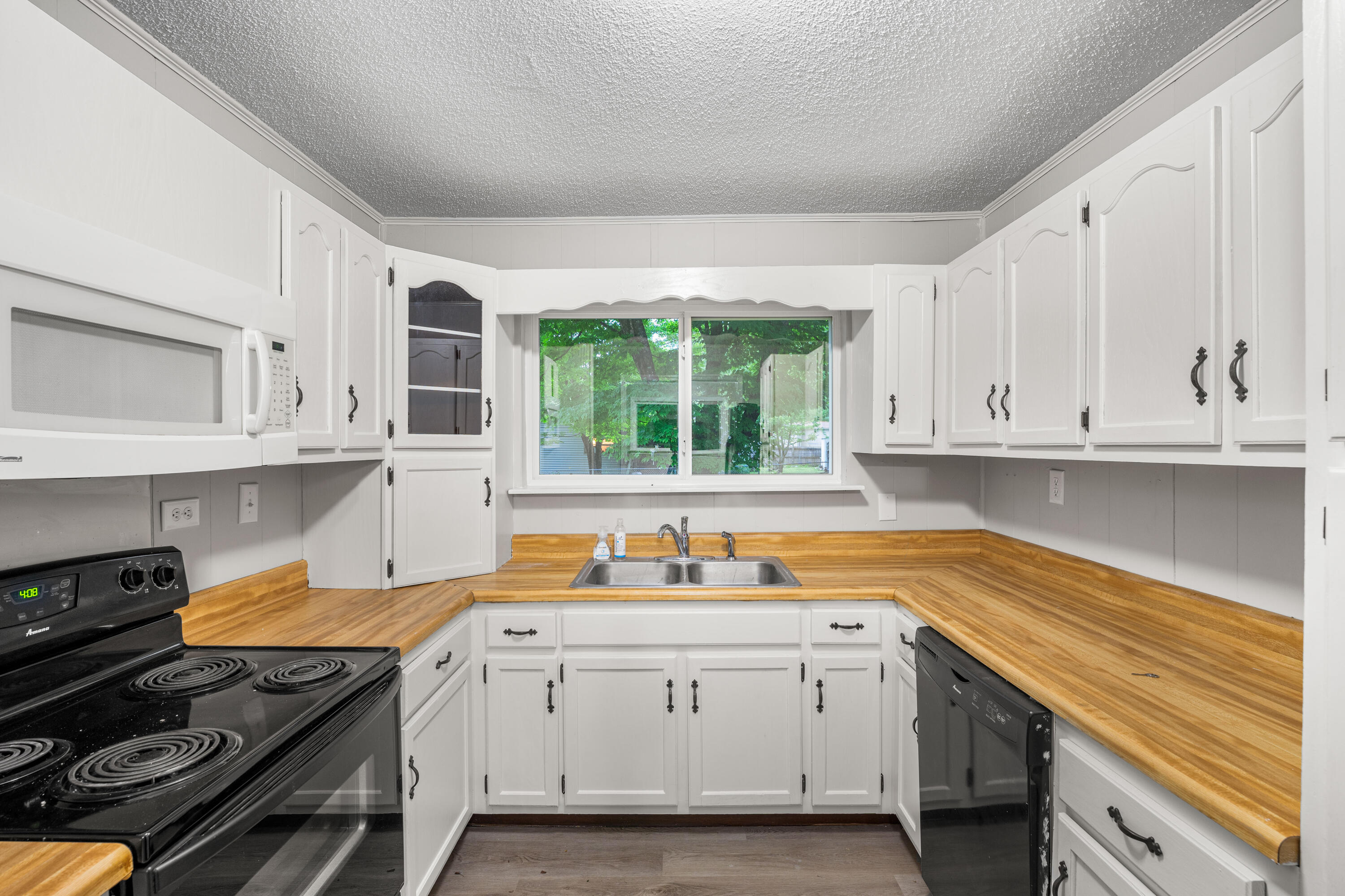 807 Pickett Gulf Road