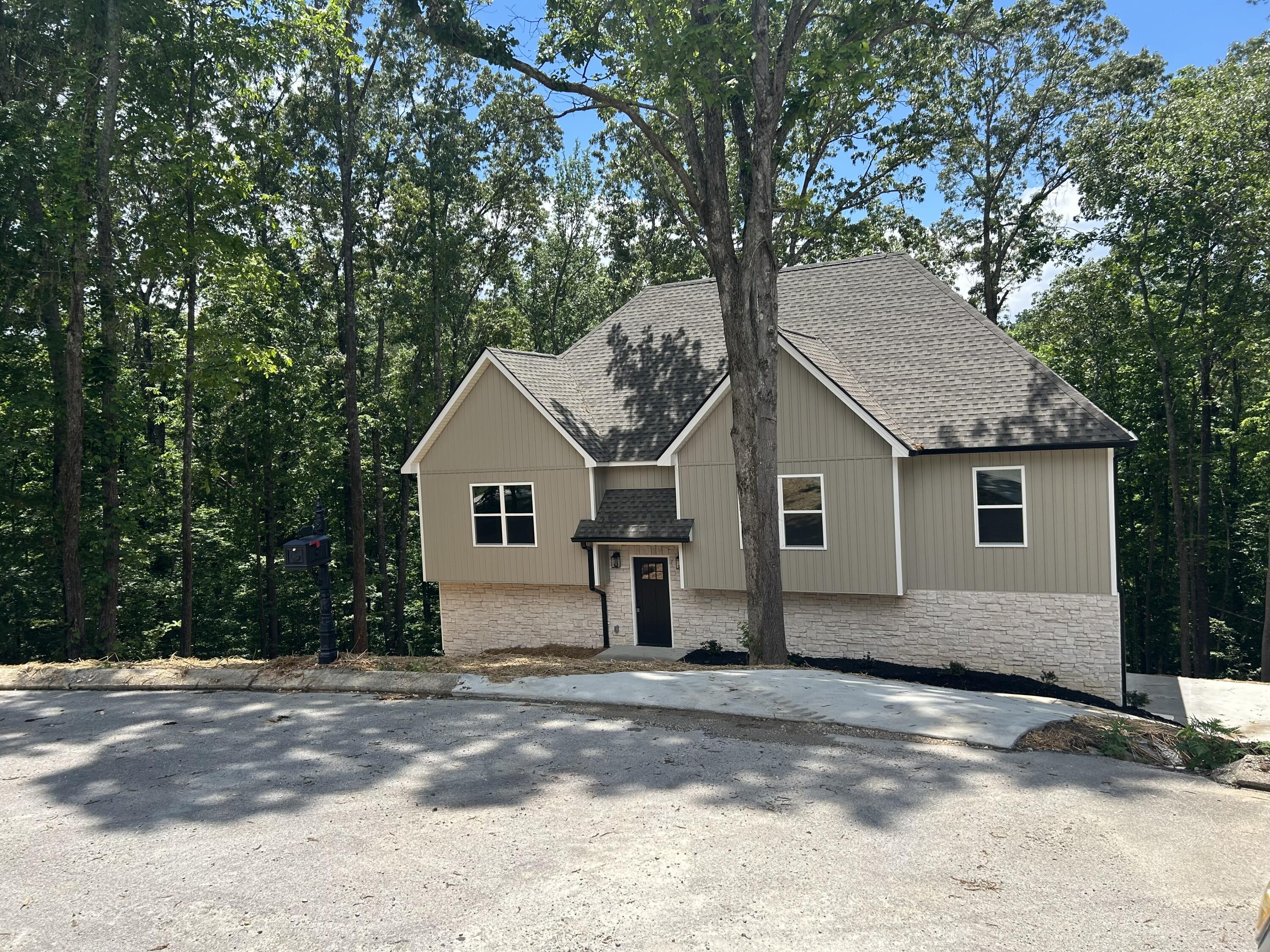 300 Falcons View Drive, 11