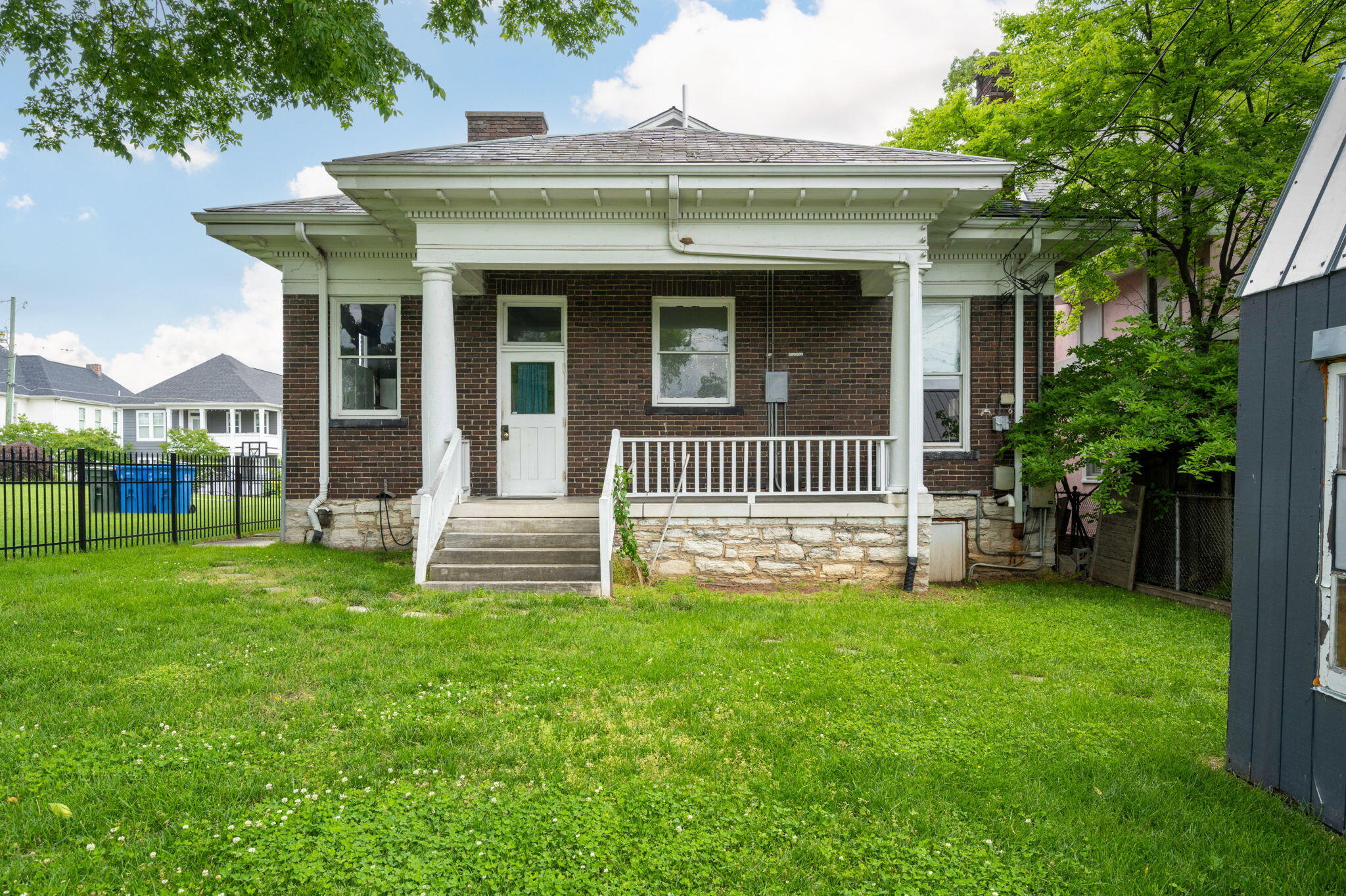 1406 Chamberlain Avenue