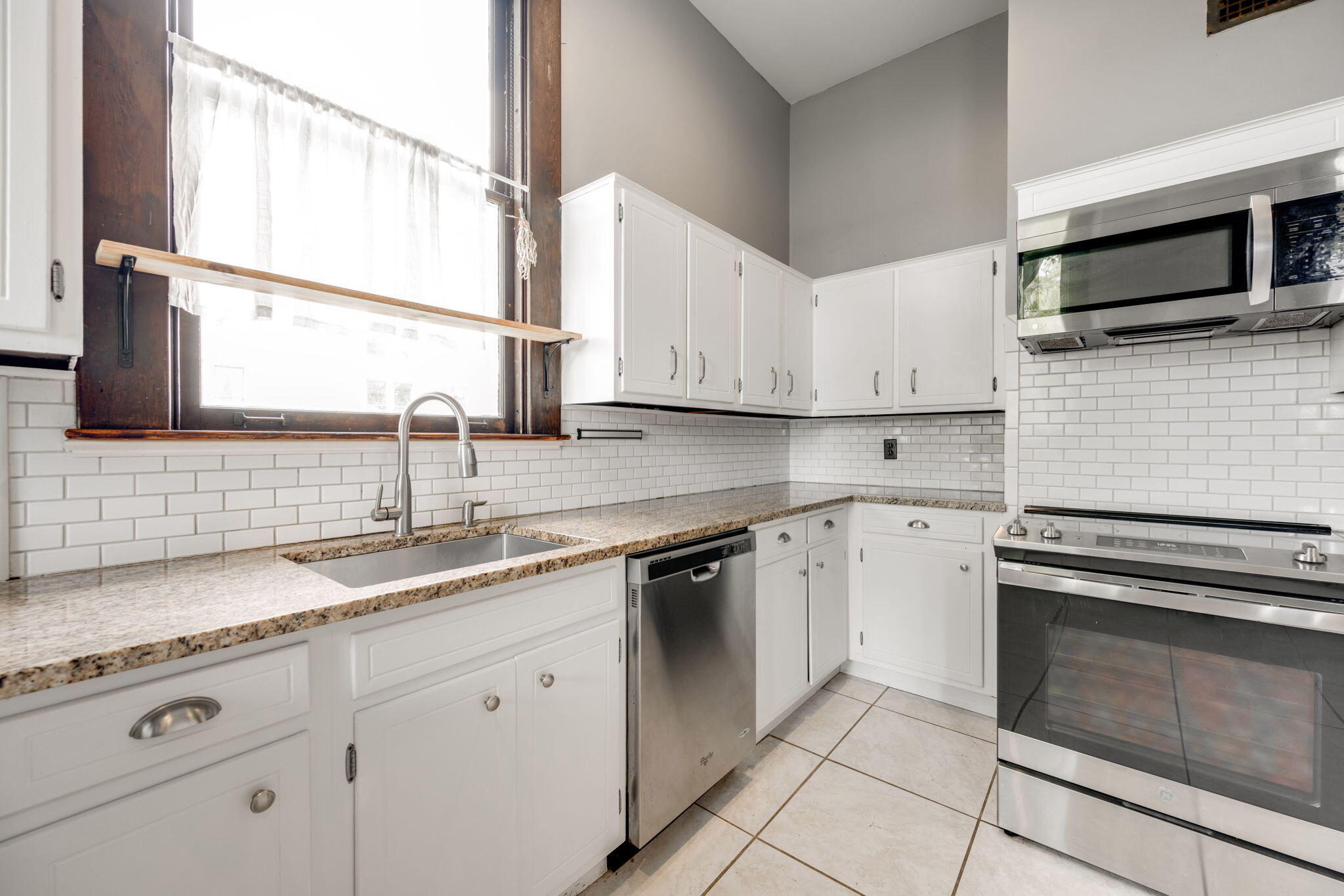 1406 Chamberlain Avenue