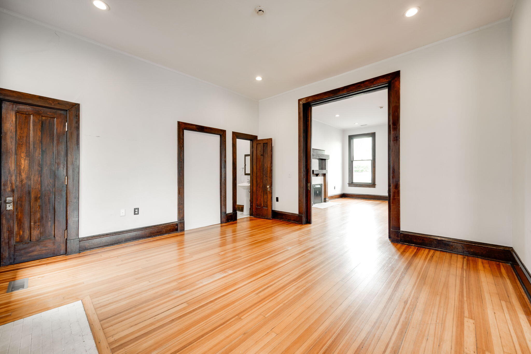 1406 Chamberlain Avenue