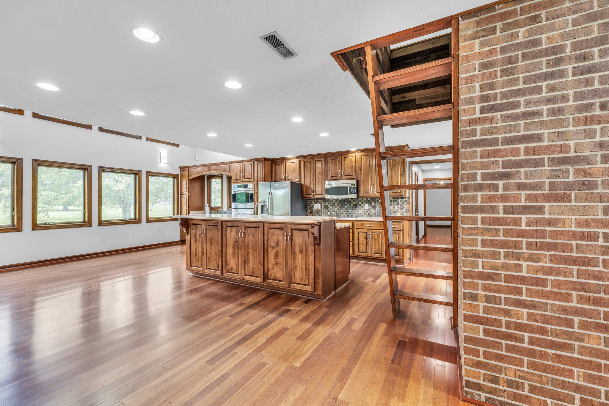 296 Walker Lane