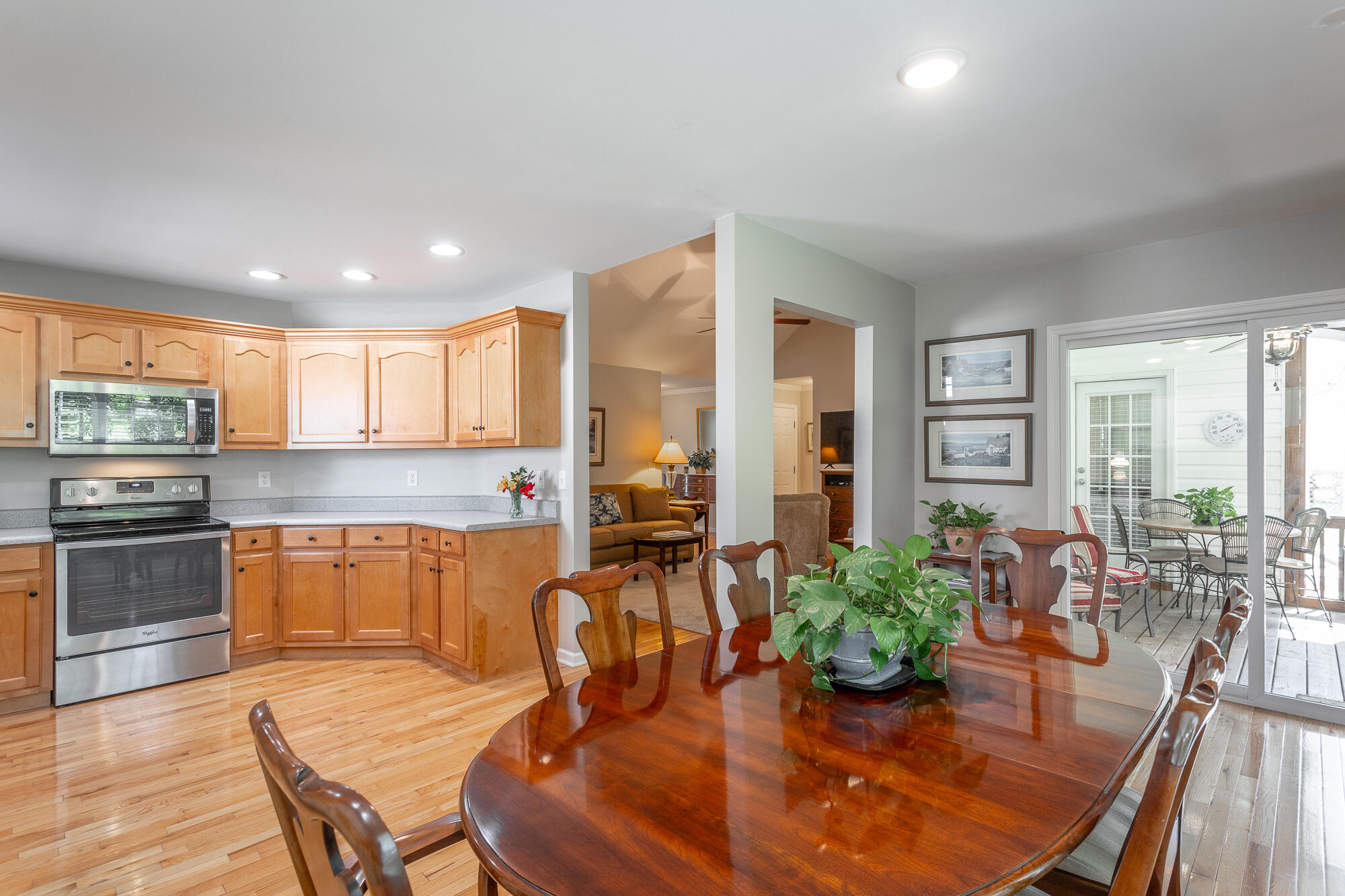 389 Fieldstone Drive