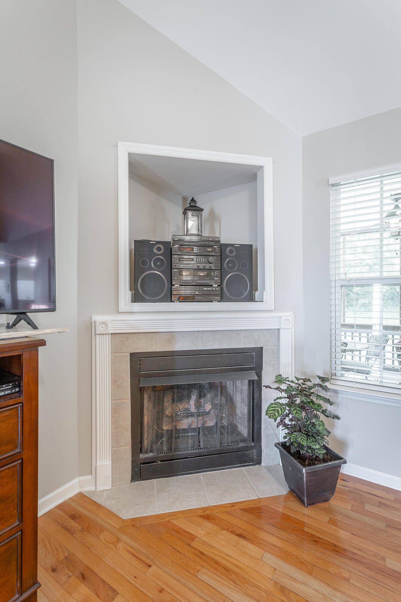 389 Fieldstone Drive