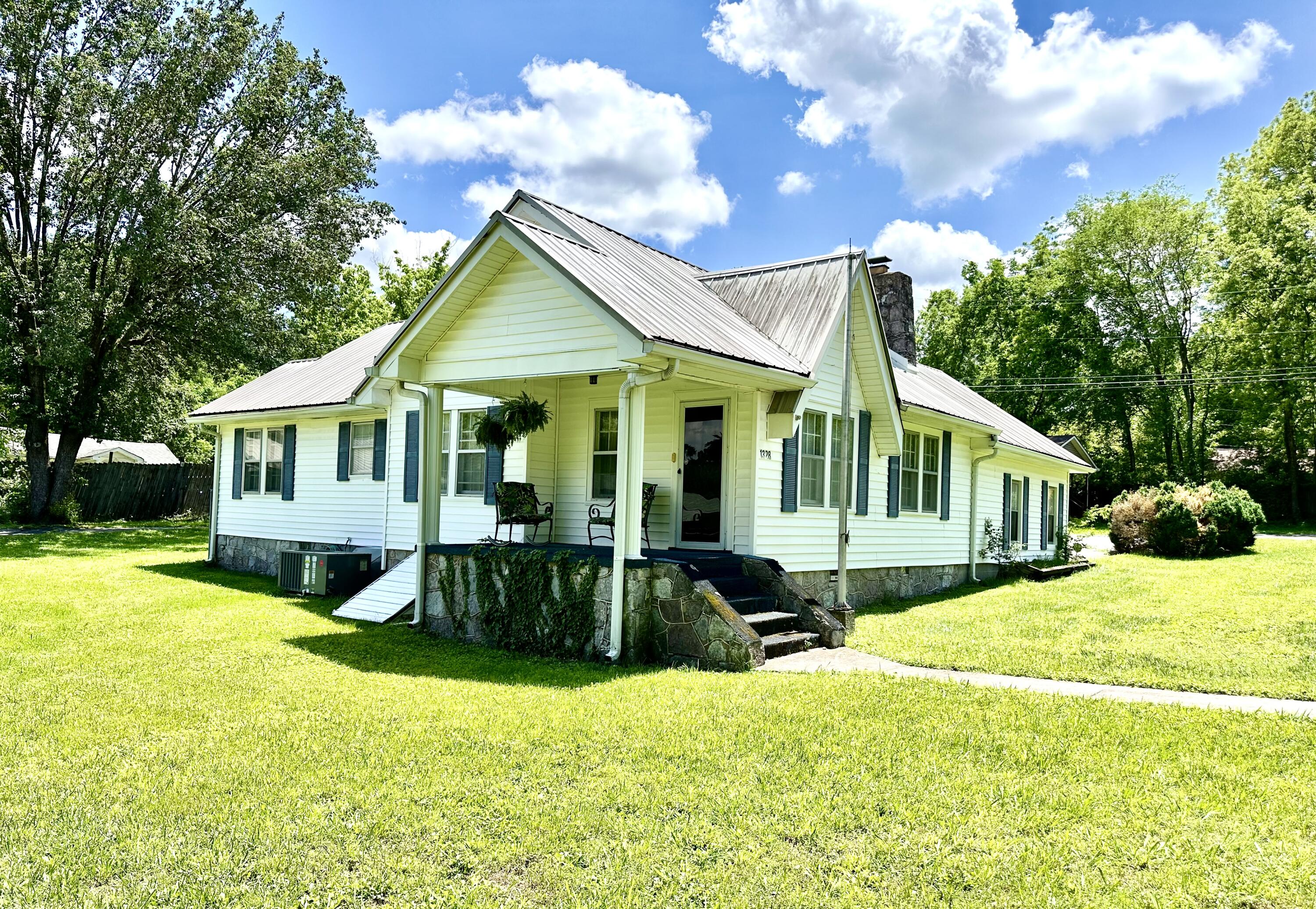1328 Greenslake Road