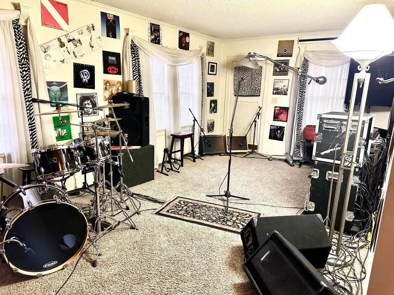 1328 Greenslake Road