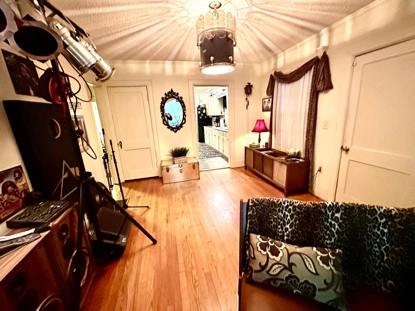 1328 Greenslake Road