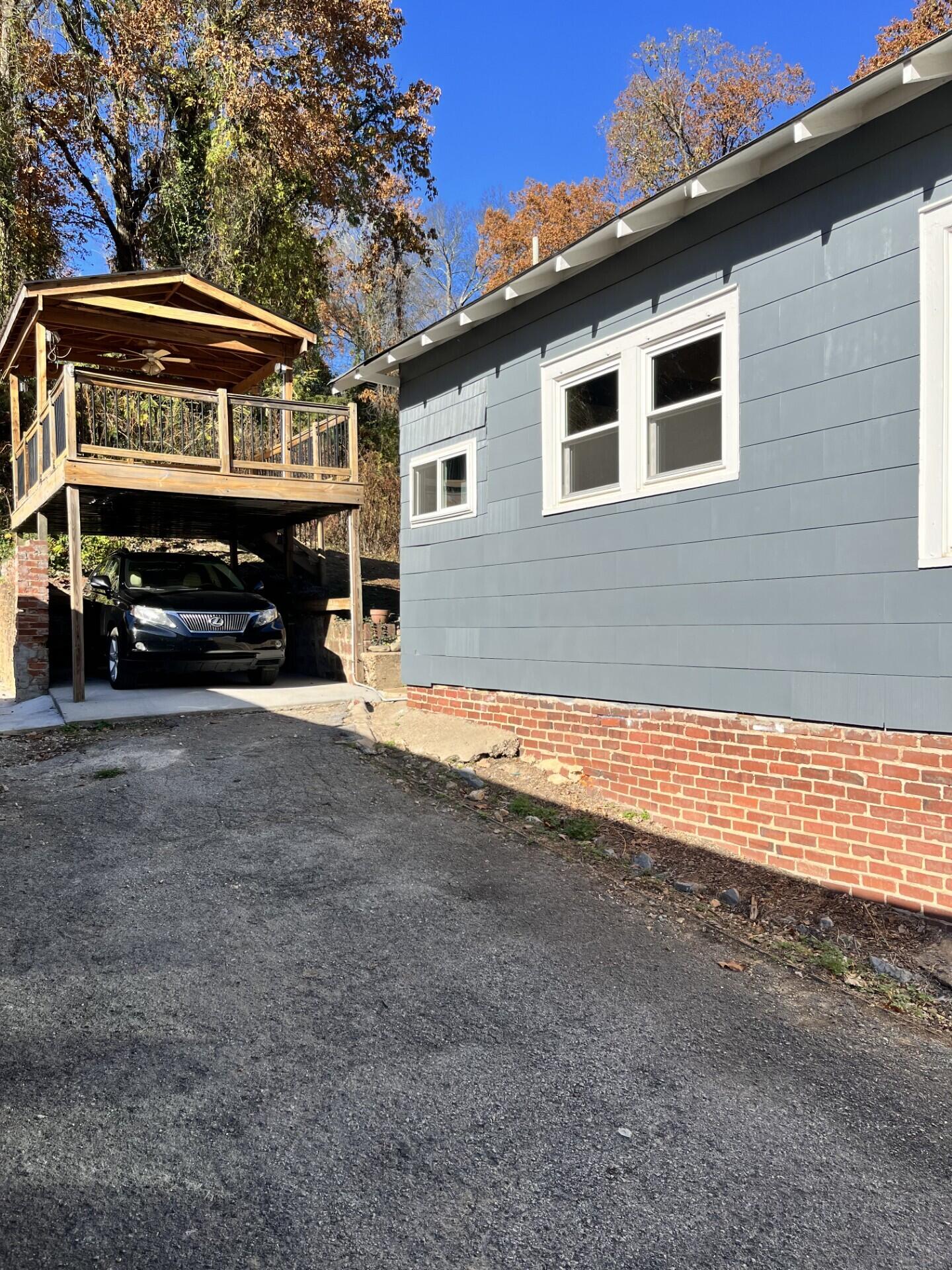 1028 Dartmouth Street
