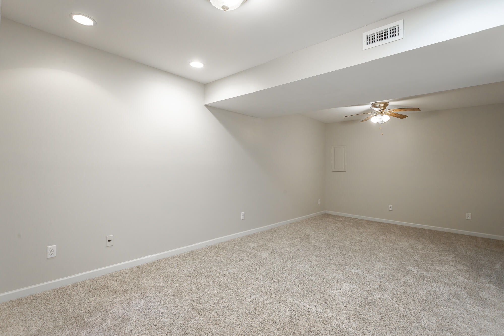 579 Middle View Drive