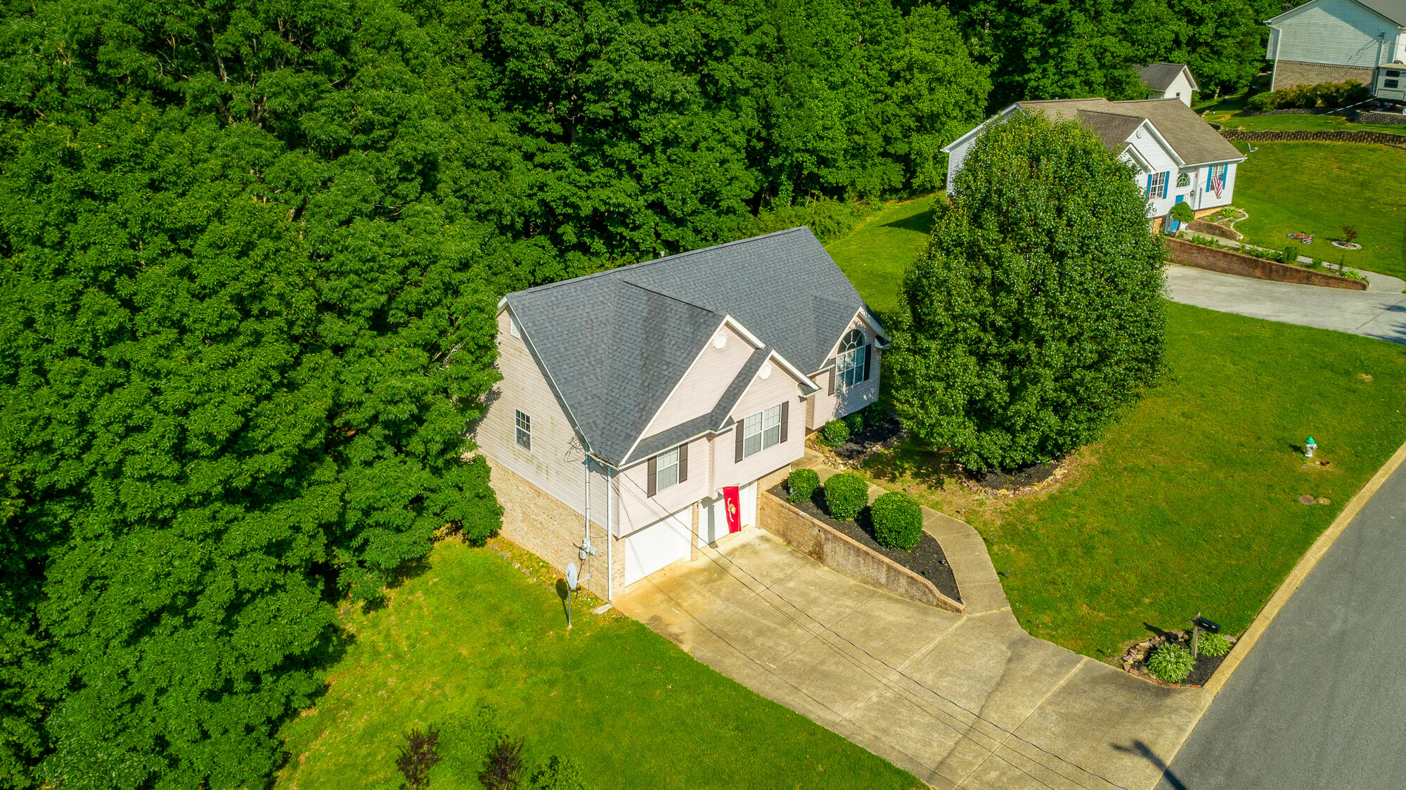 579 Middle View Drive