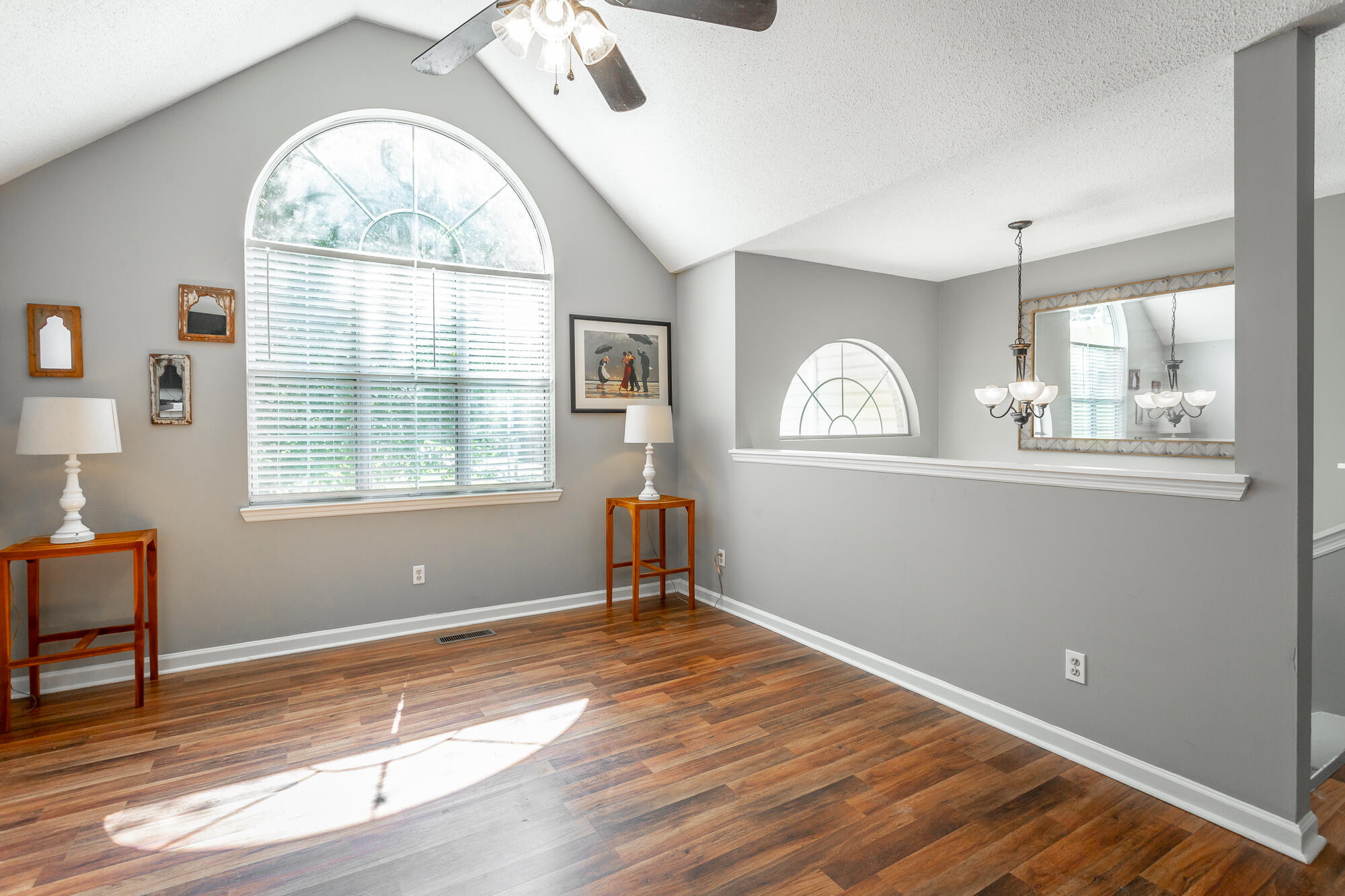 579 Middle View Drive