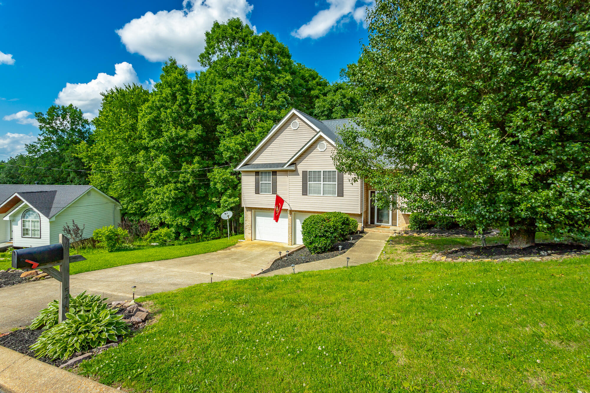 579 Middle View Drive