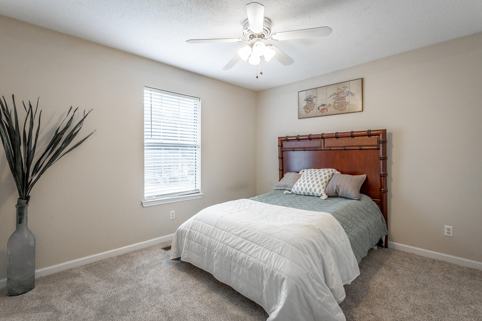 579 Middle View Drive