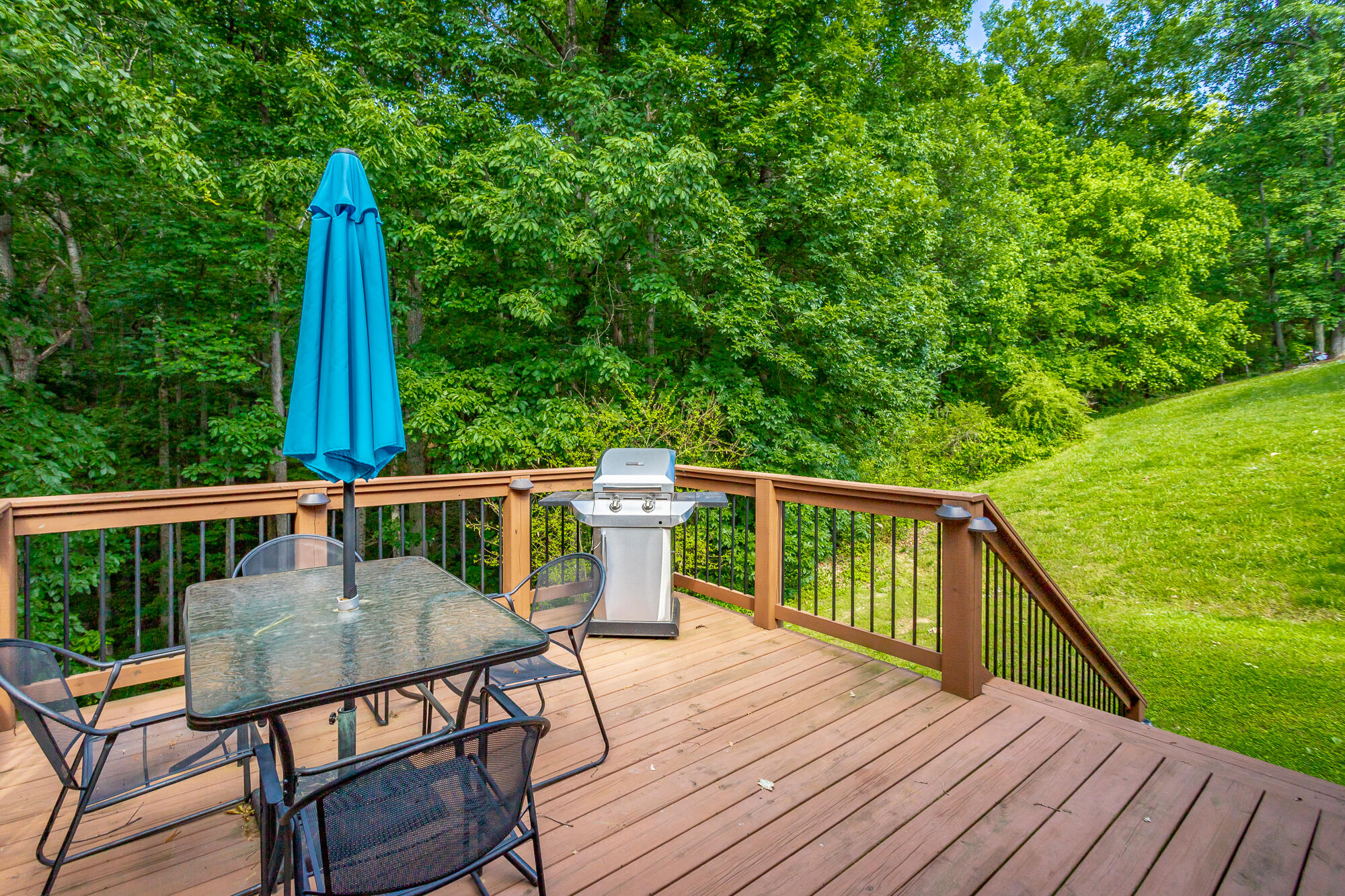 579 Middle View Drive