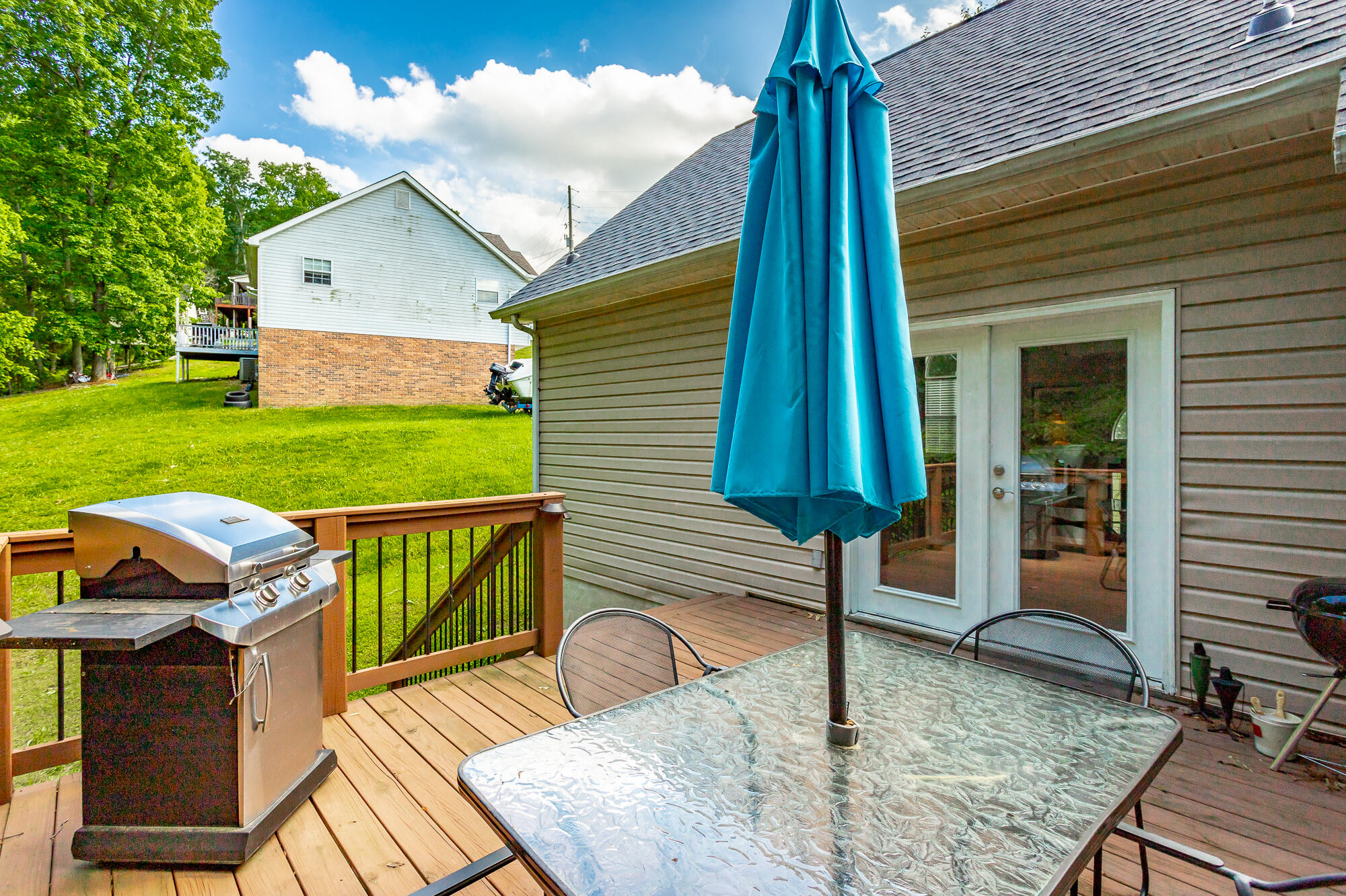 579 Middle View Drive